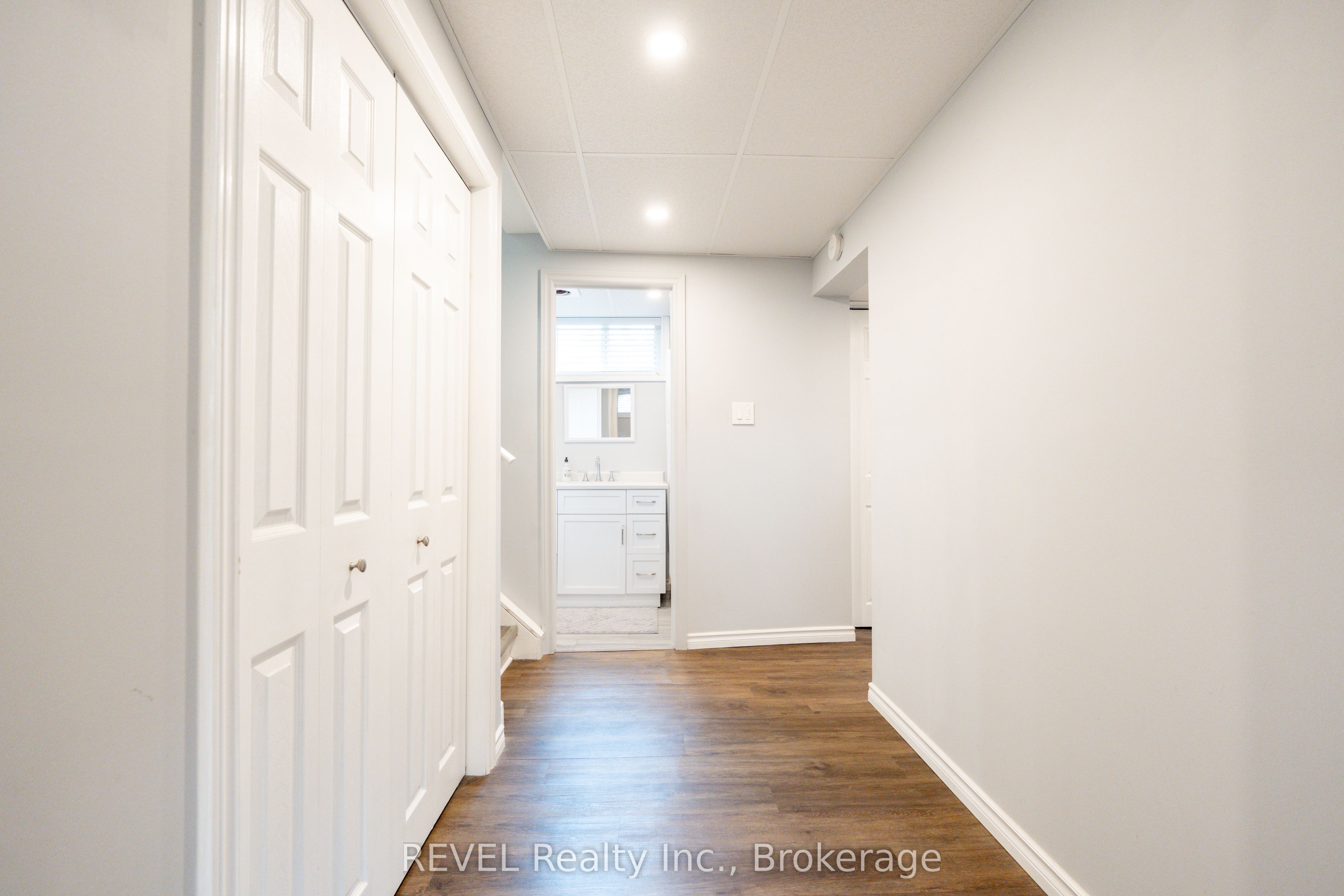 4480 Queensway Gardens Property Photo 21