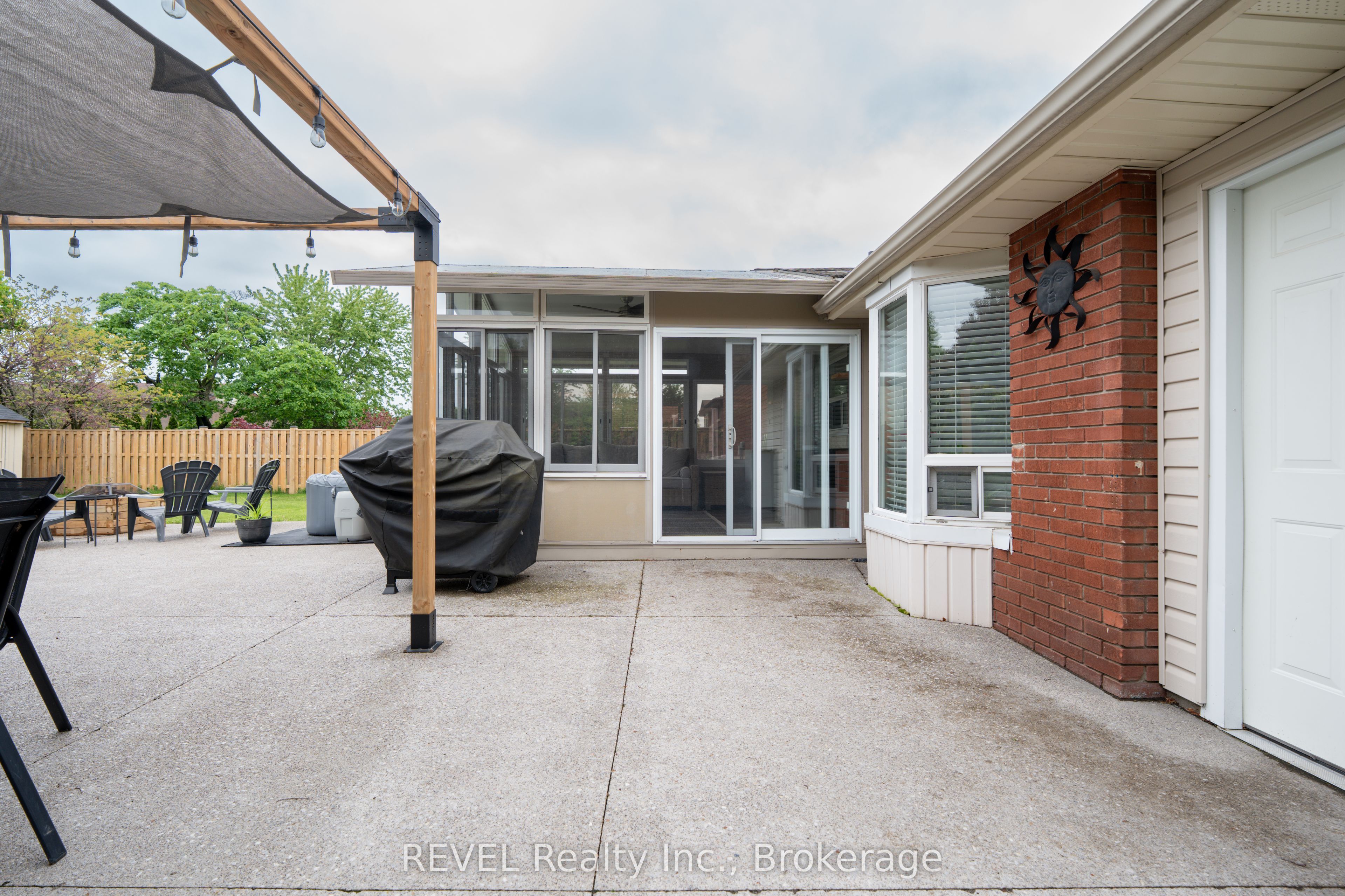 4480 Queensway Gardens Property Photo 28
