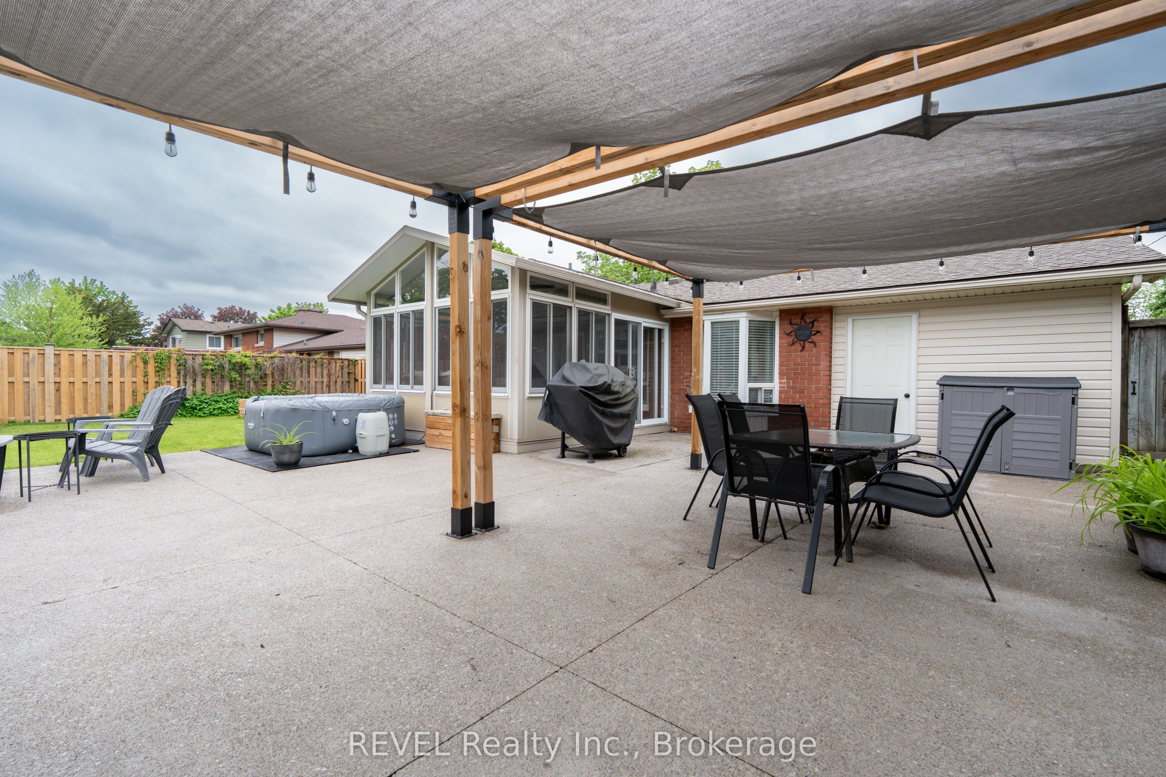 4480 Queensway Gardens Property Photo 29