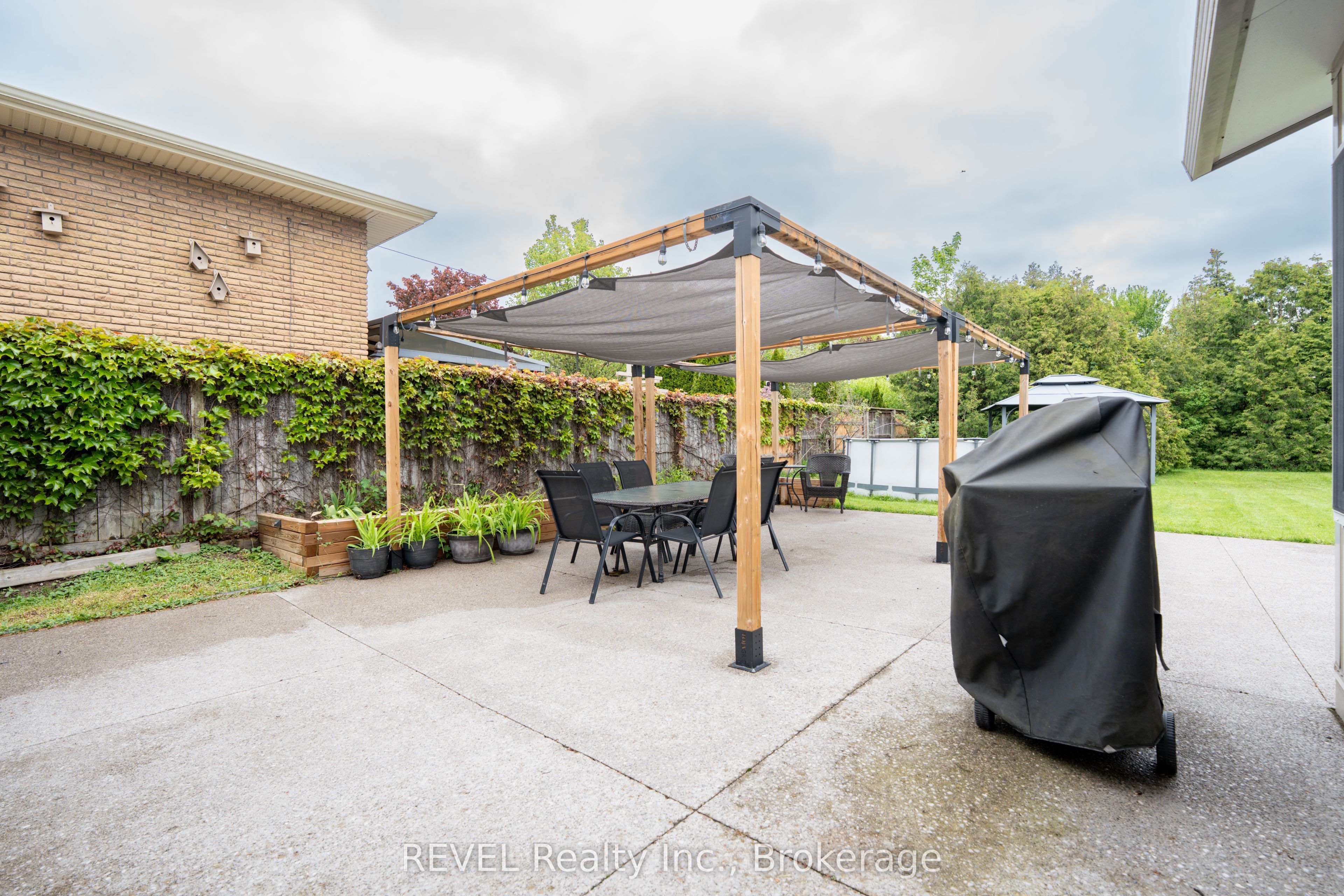 4480 Queensway Gardens Property Photo 31