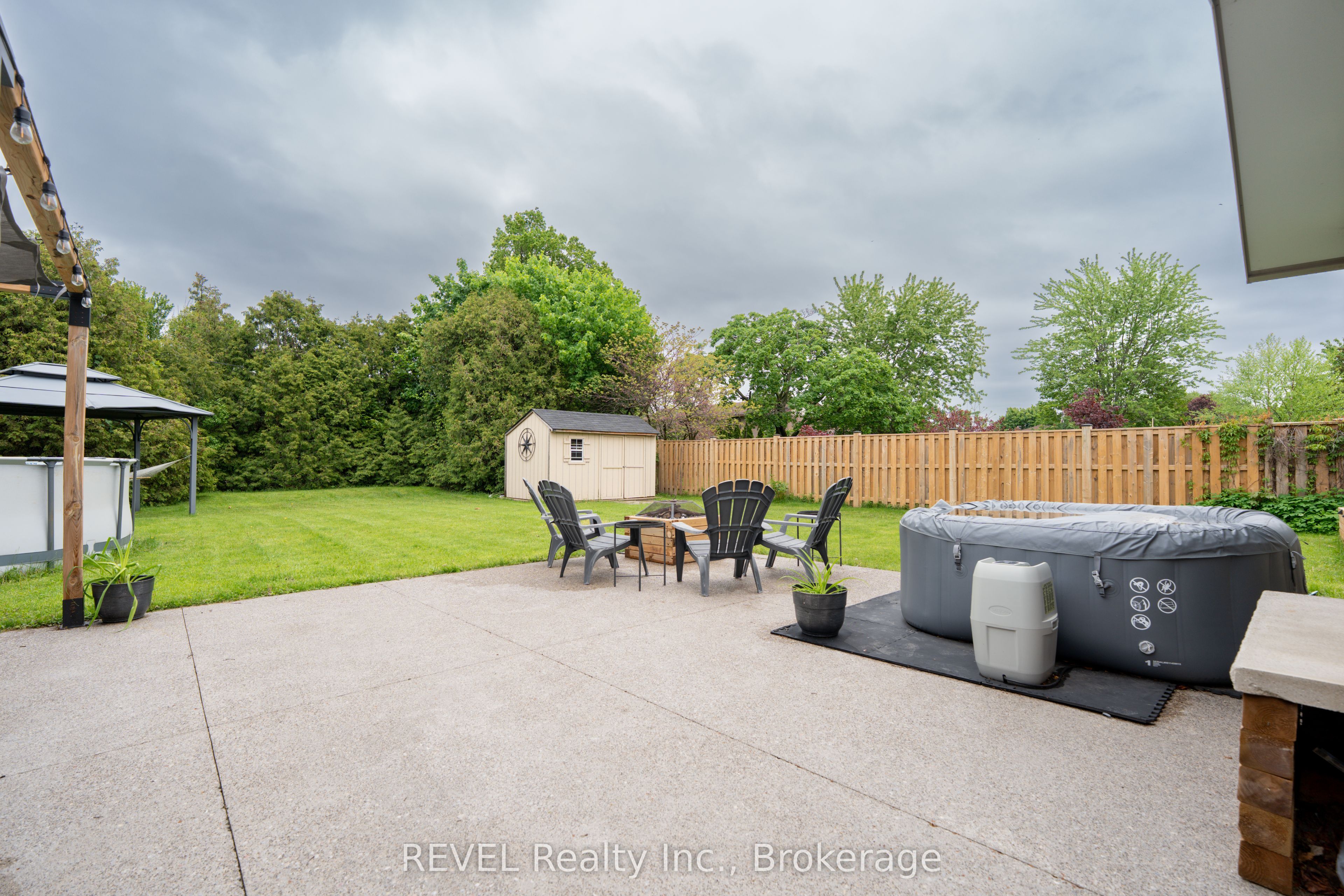 4480 Queensway Gardens Property Photo 38