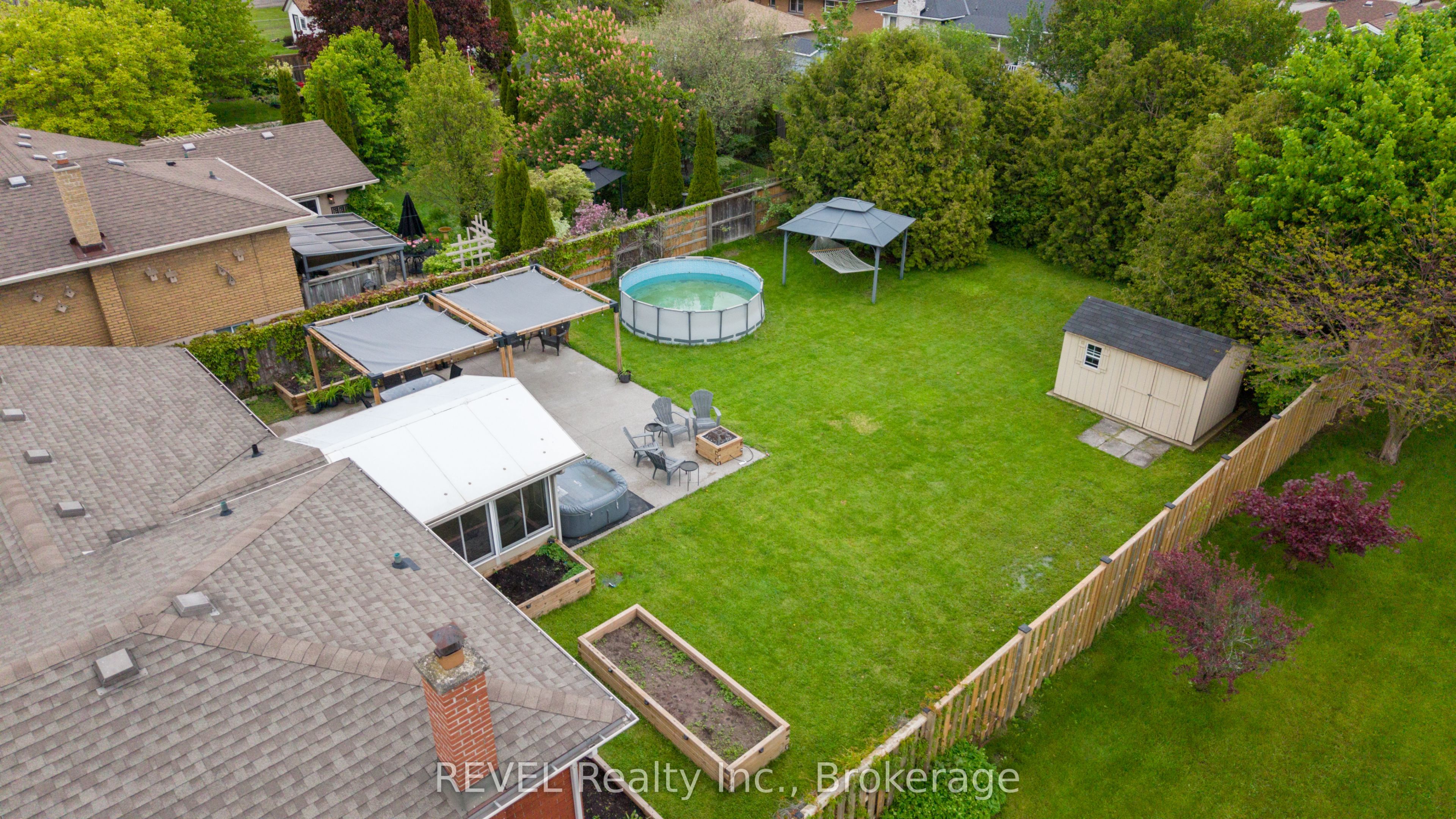 4480 Queensway Gardens Property Photo 41