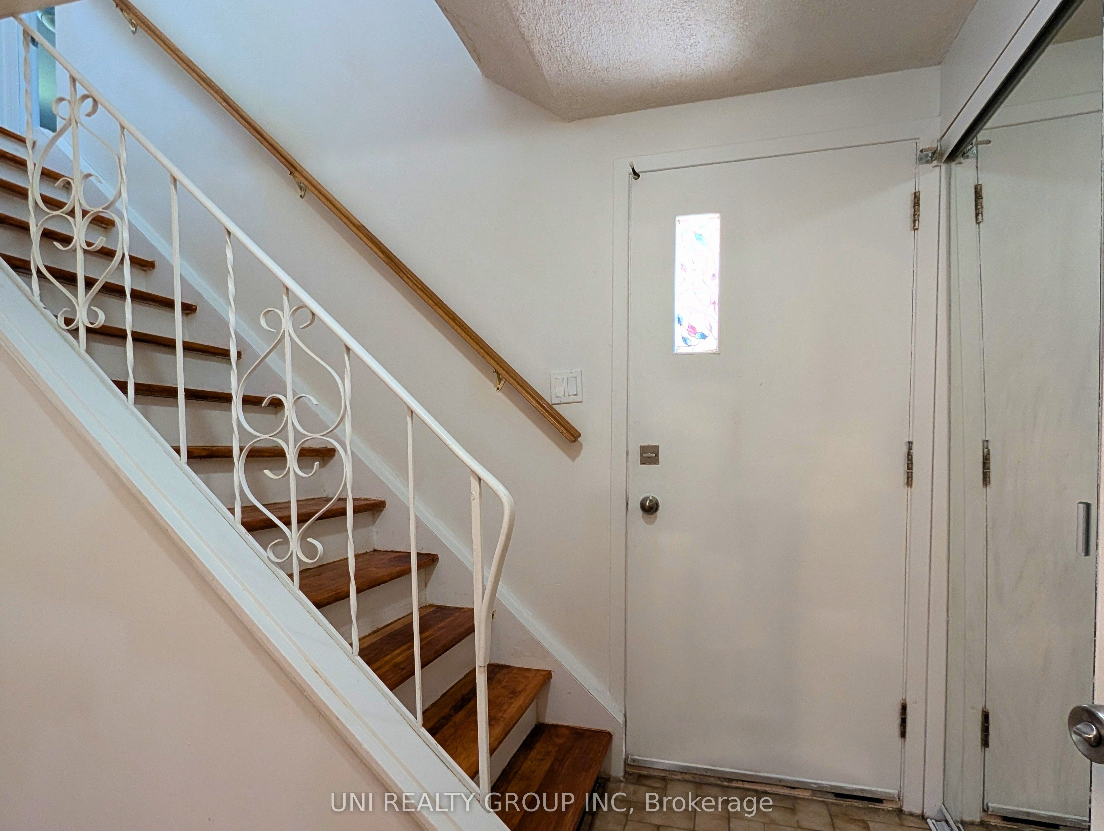 1460 Heatherington Road G Property Photo 4