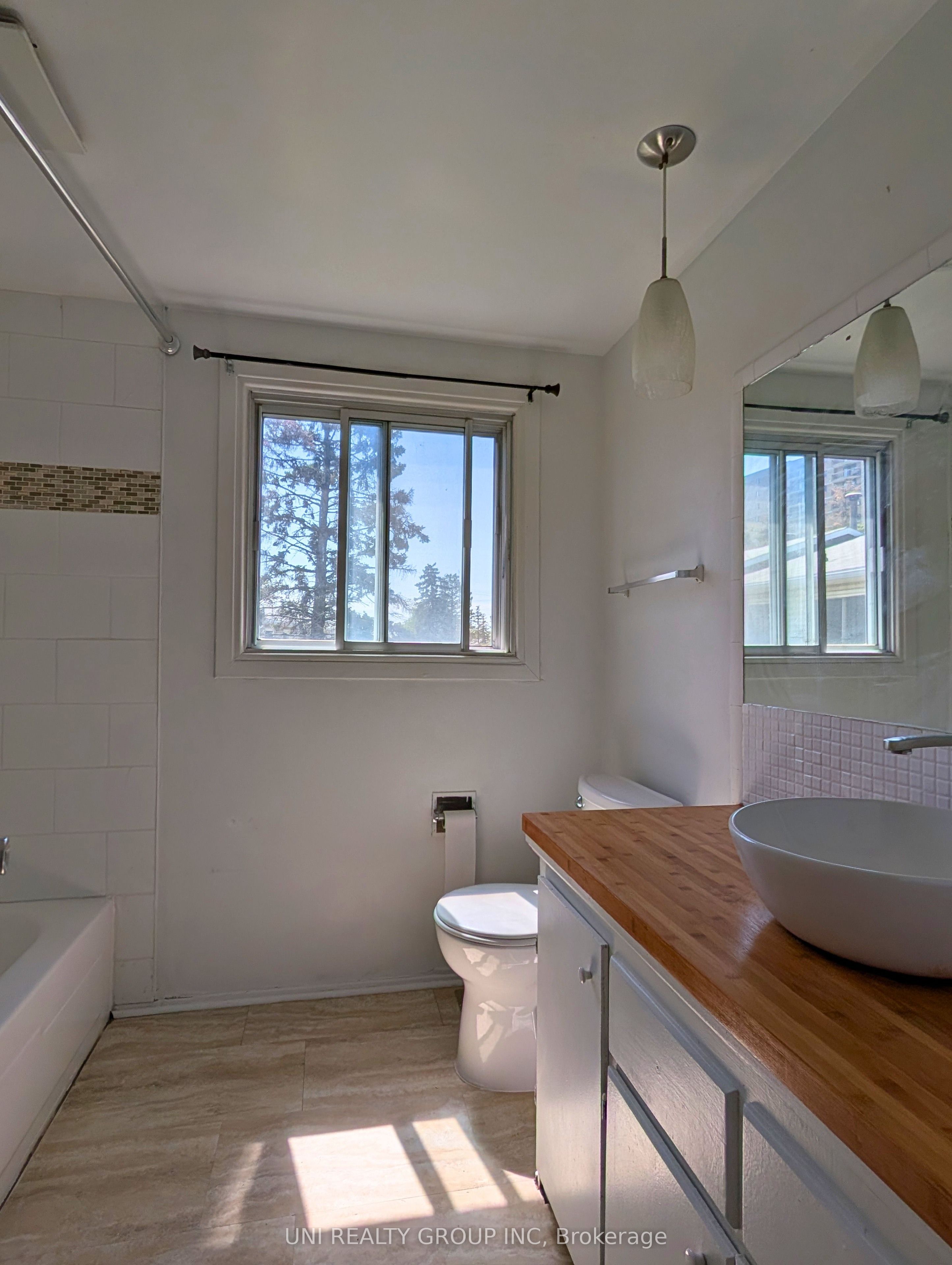 1460 Heatherington Road G Property Photo 31