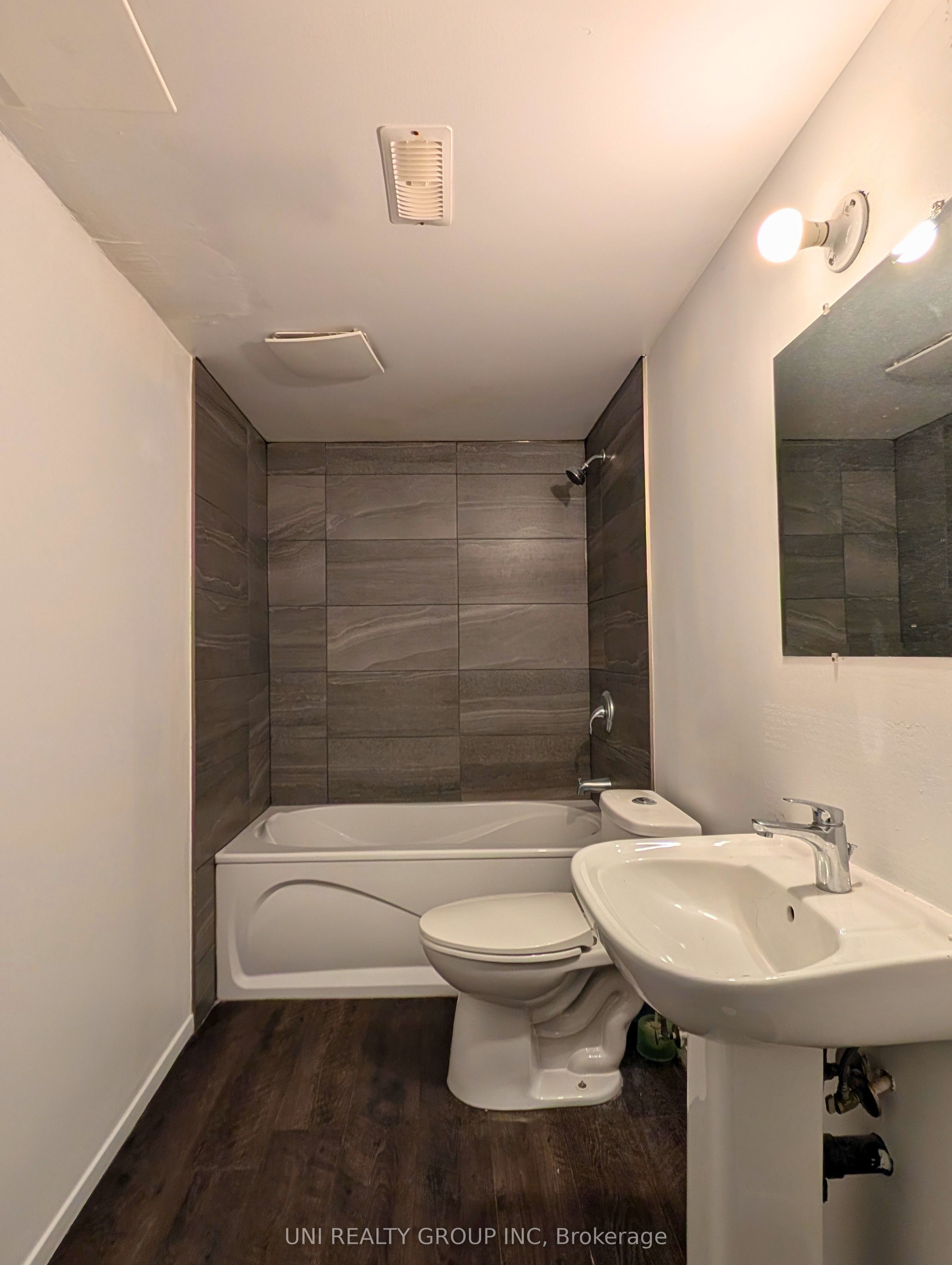 1460 Heatherington Road G Property Photo 42
