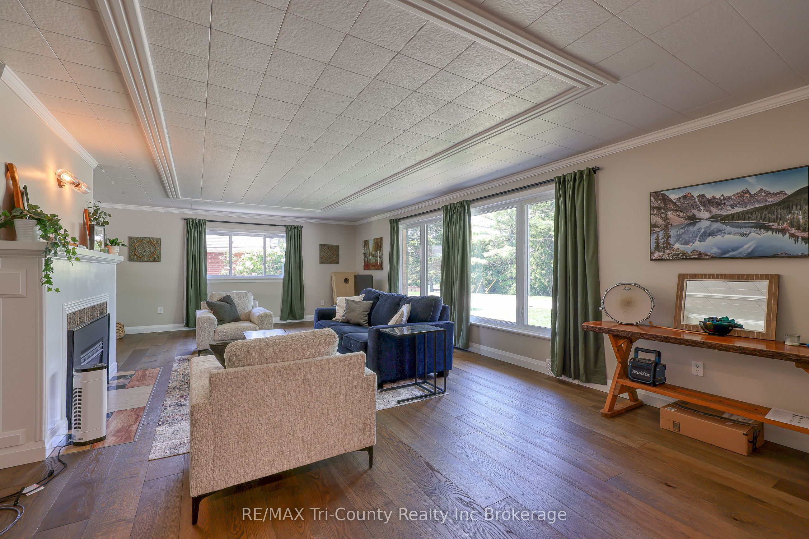 16 Delevan Crescent Property Photo 12