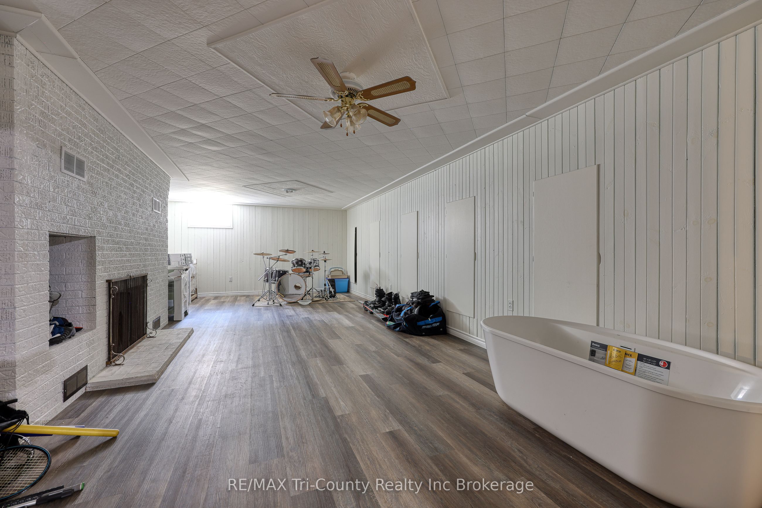 16 Delevan Crescent Property Photo 33