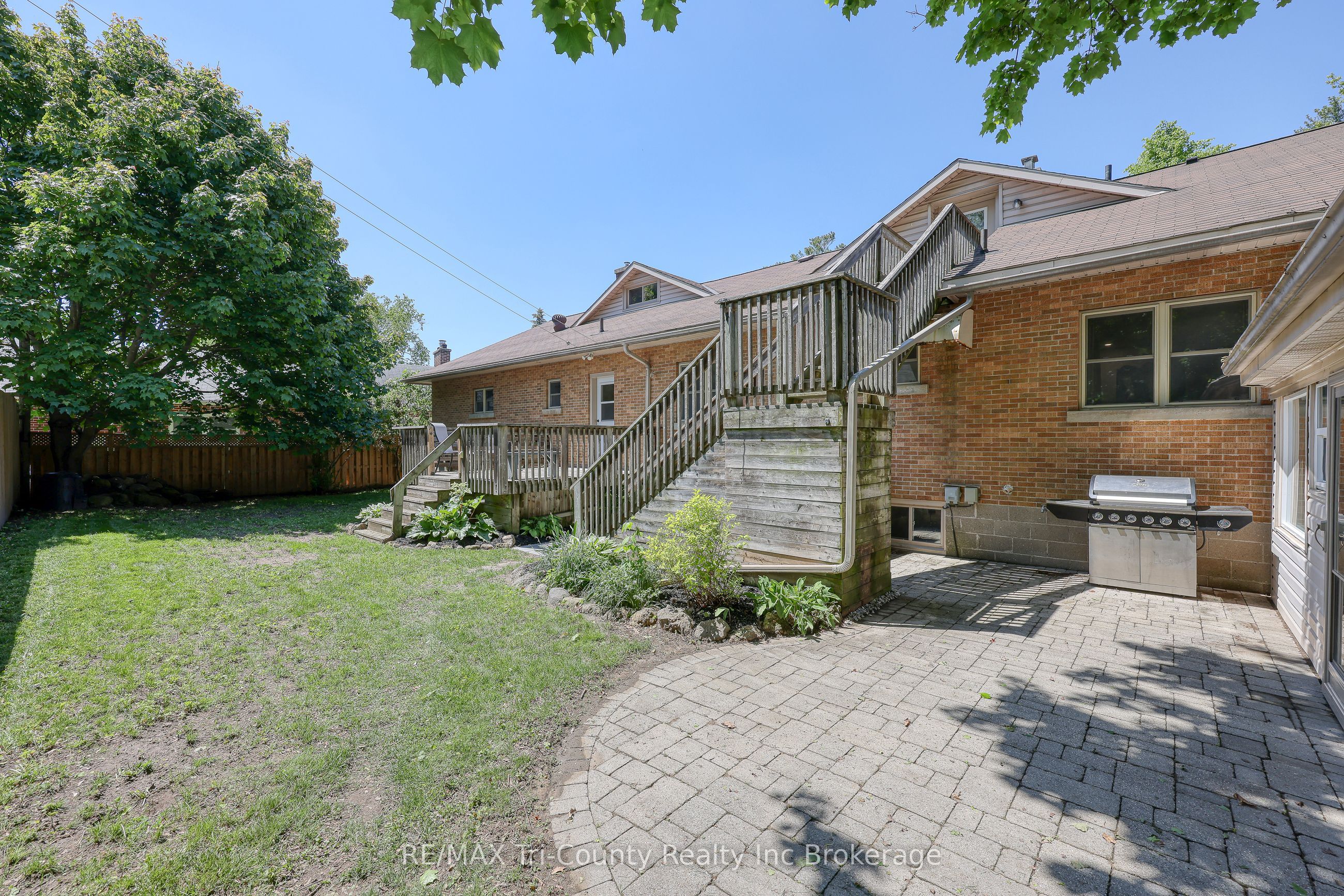 16 Delevan Crescent Property Photo 37