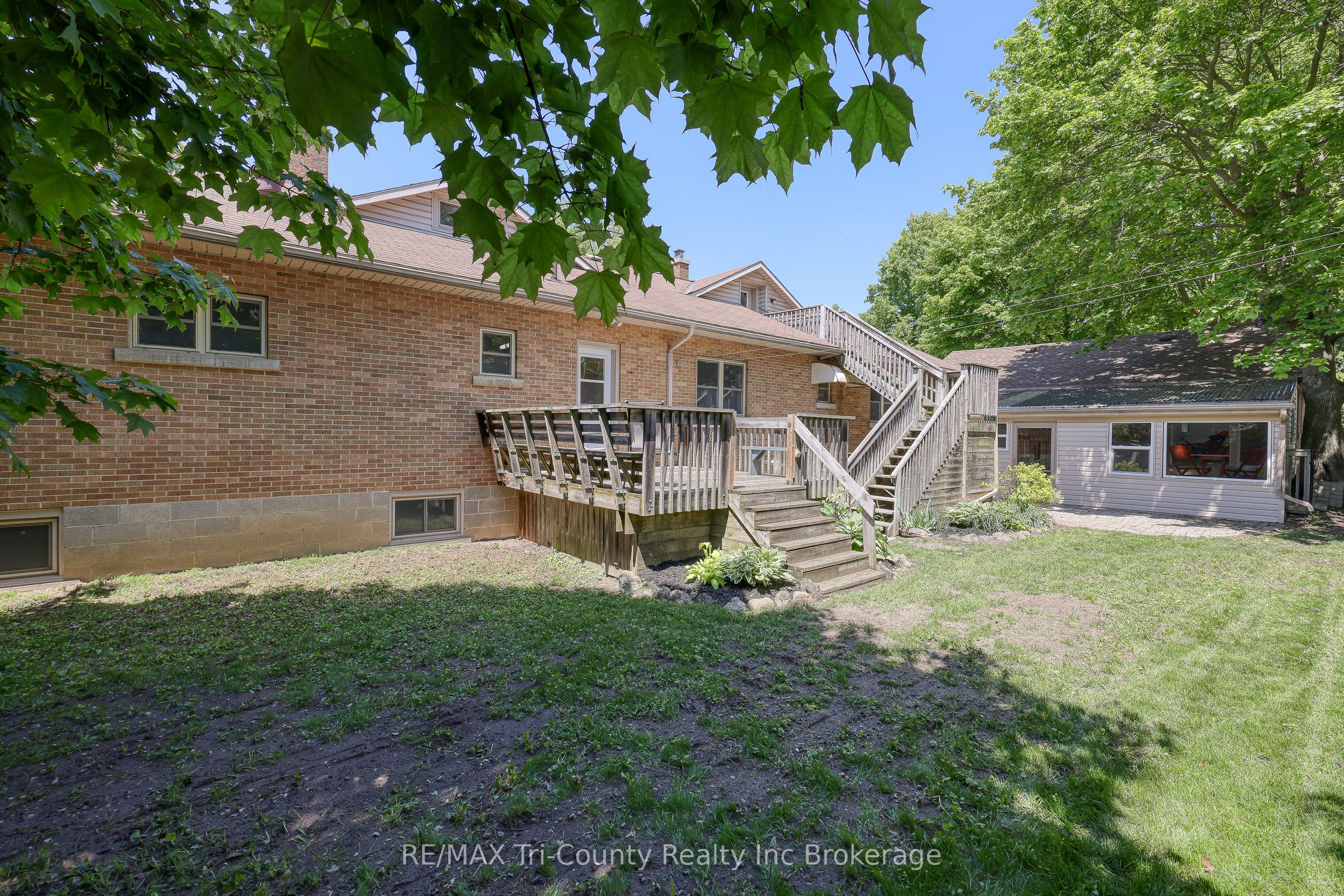 16 Delevan Crescent Property Photo 38
