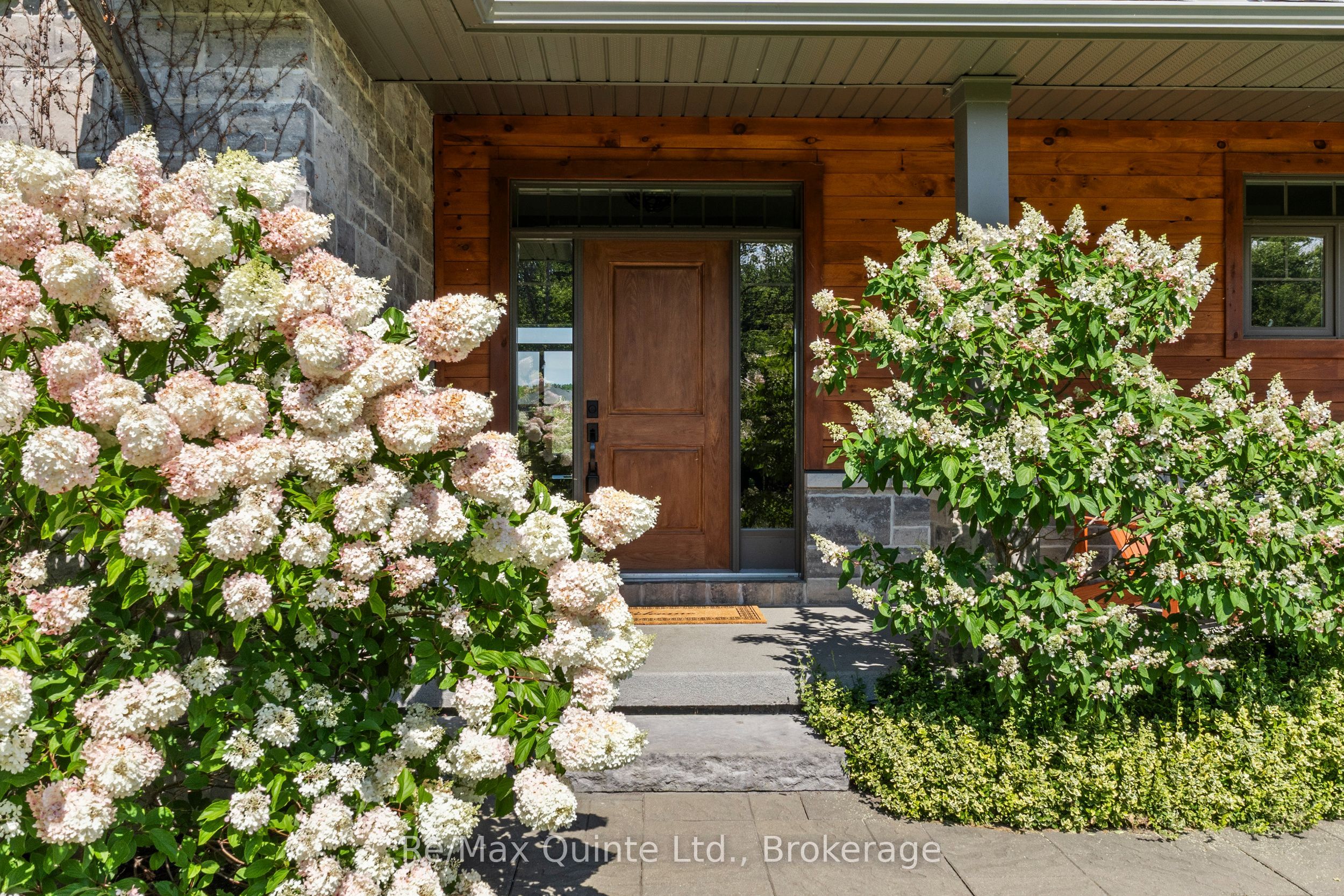 68 Hiddenvalley Drive Property Photo 7