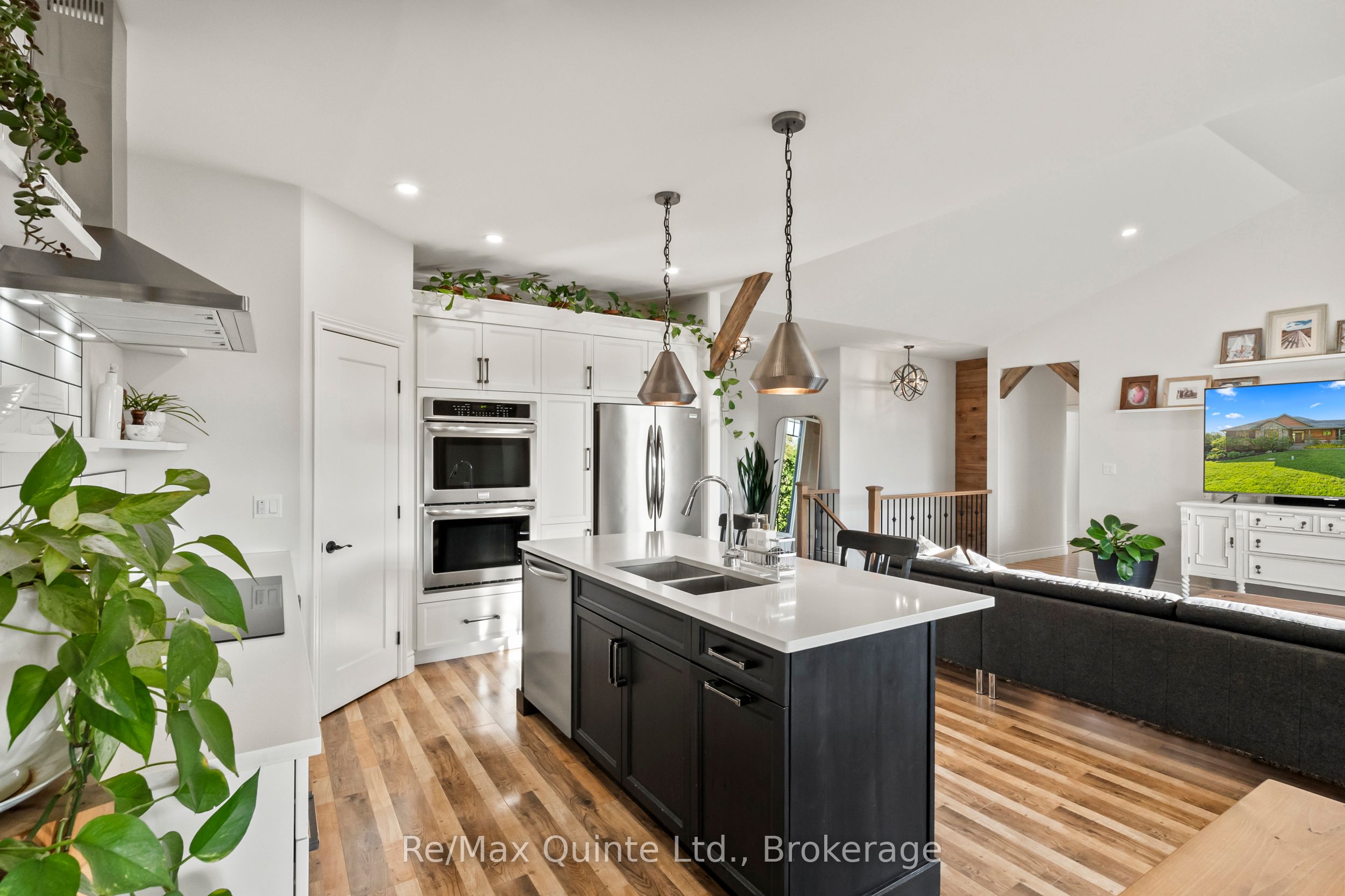 68 Hiddenvalley Drive Property Photo 16