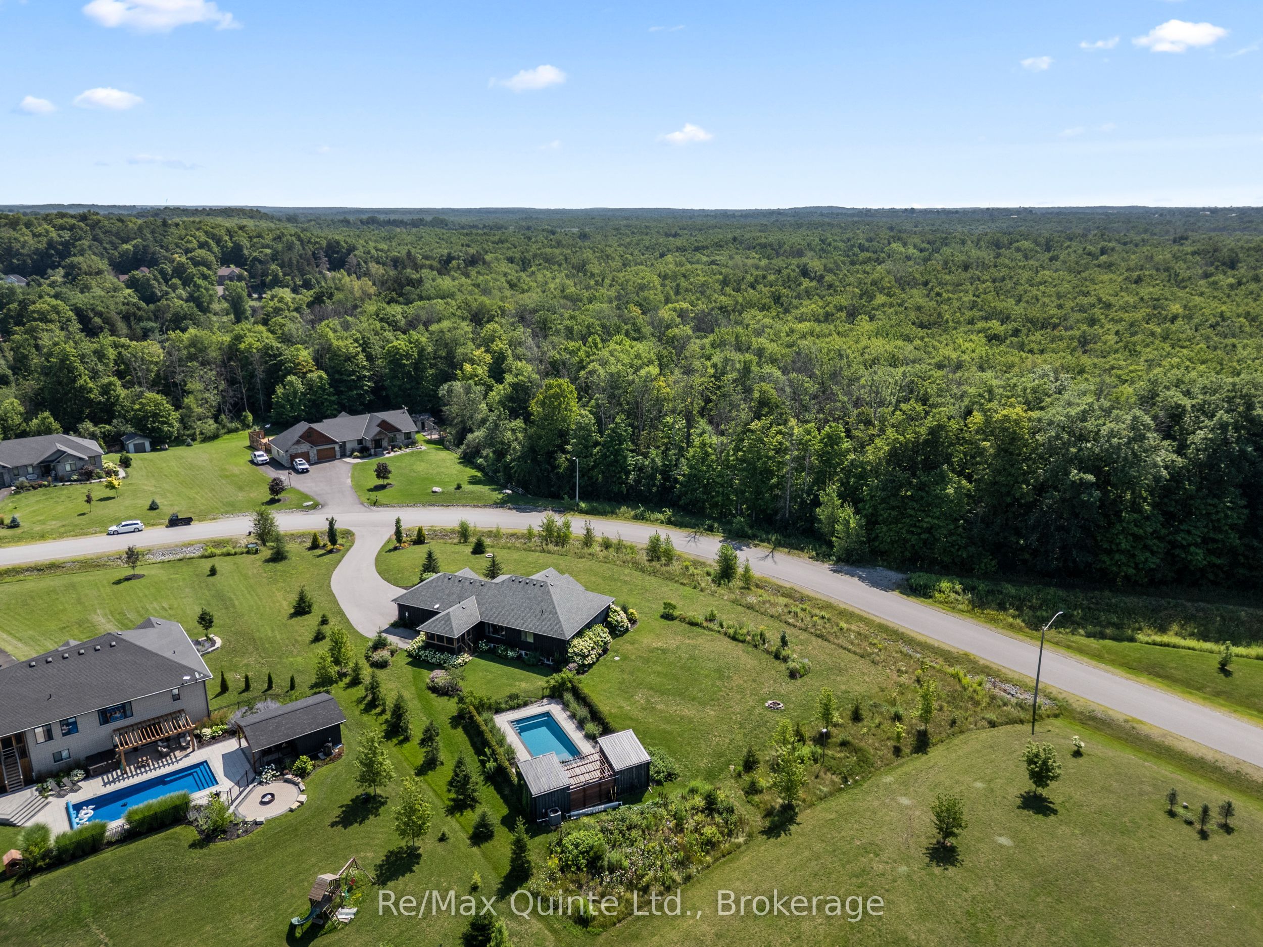 68 Hiddenvalley Drive Property Photo 49
