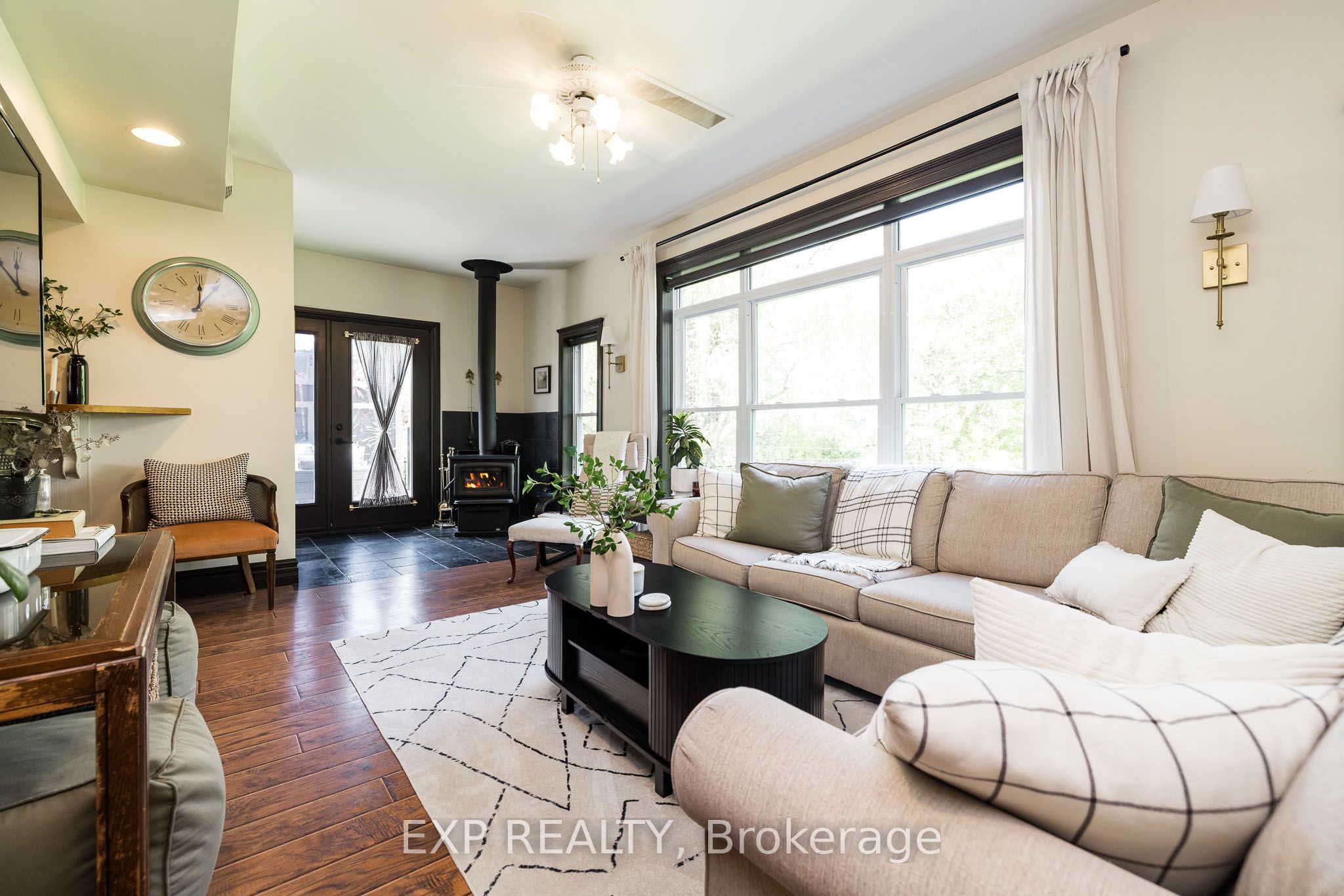 85 South Street Property Photo 19