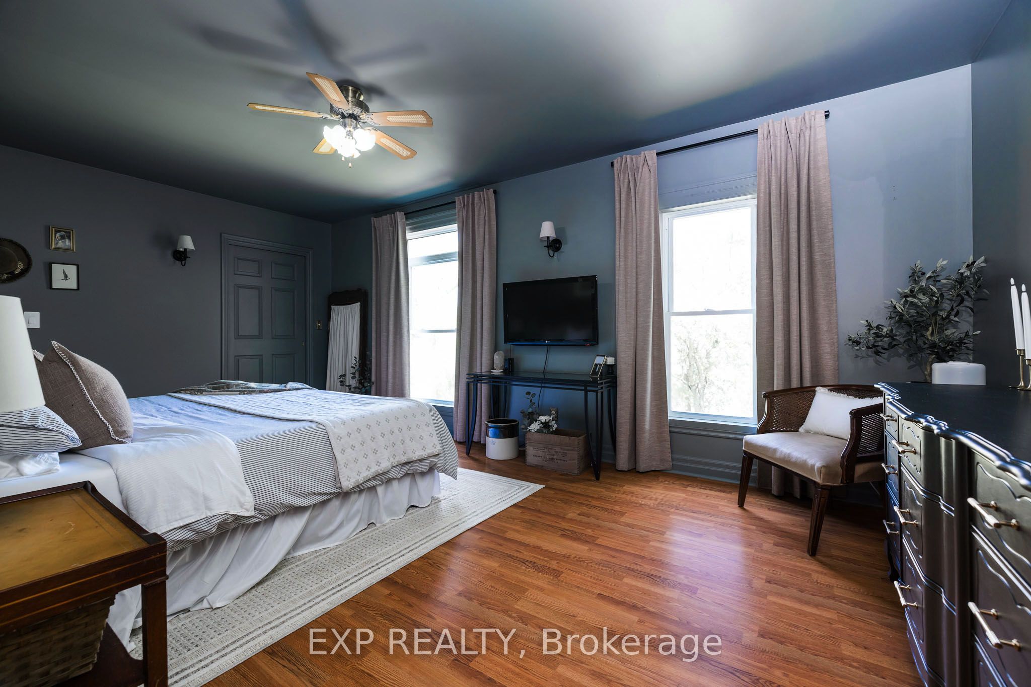 85 South Street Property Photo 27
