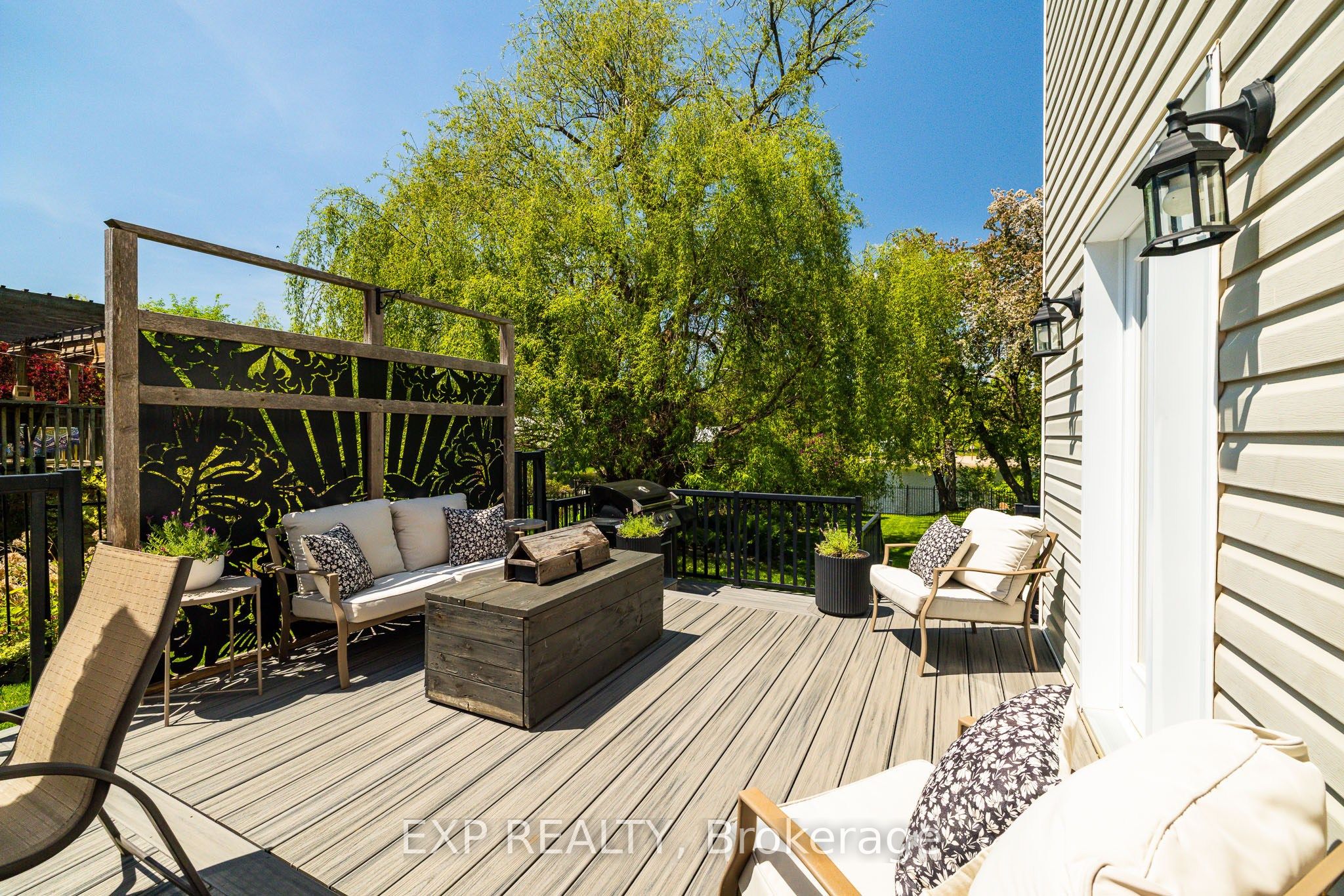 85 South Street Property Photo 41