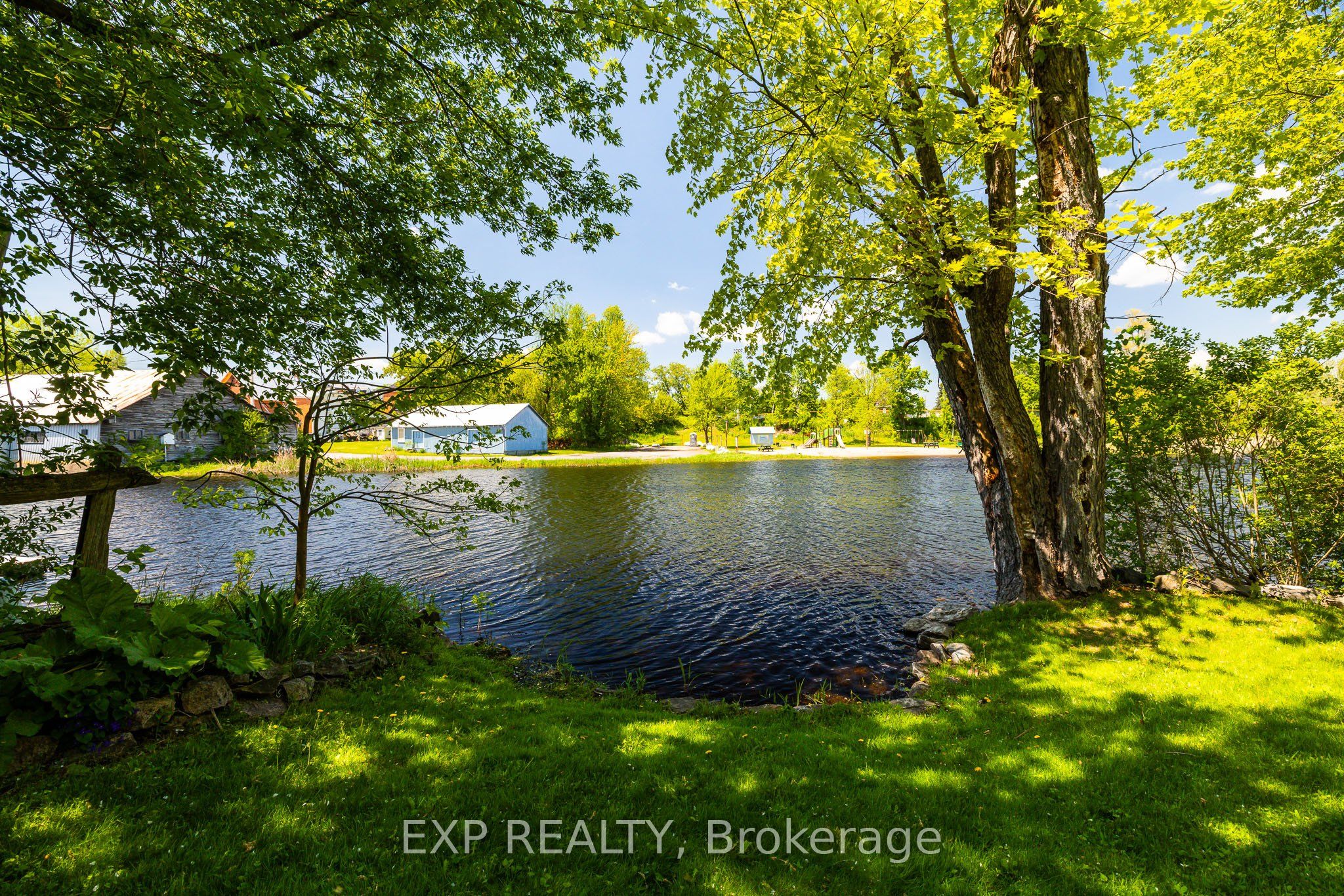 85 South Street Property Photo 46