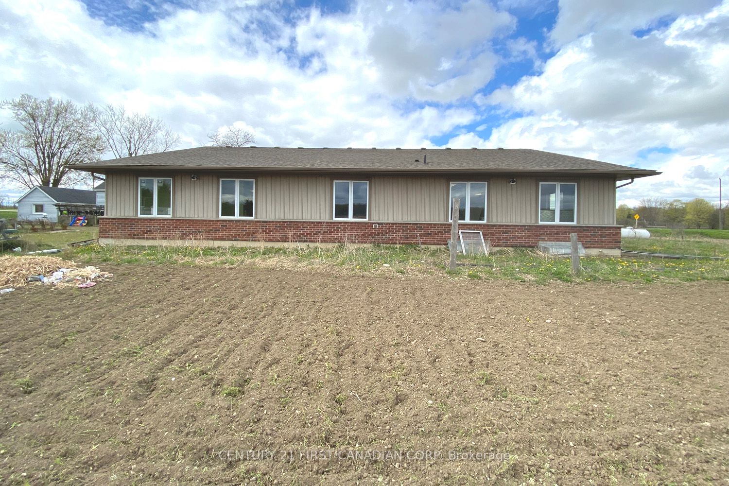 21000 Rebecca Road Property Photo 4