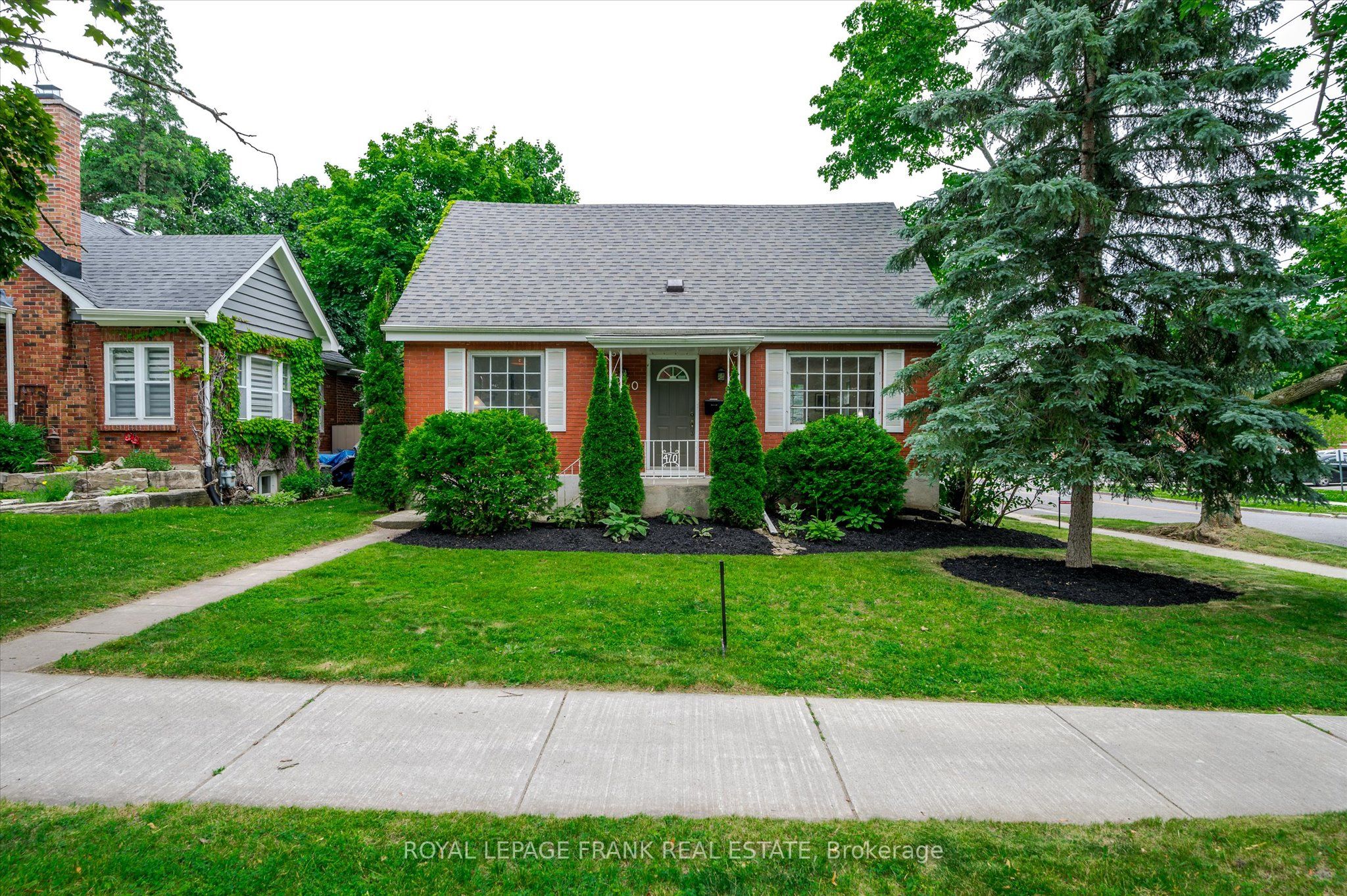 470 Albertus Avenue Property Photo 2