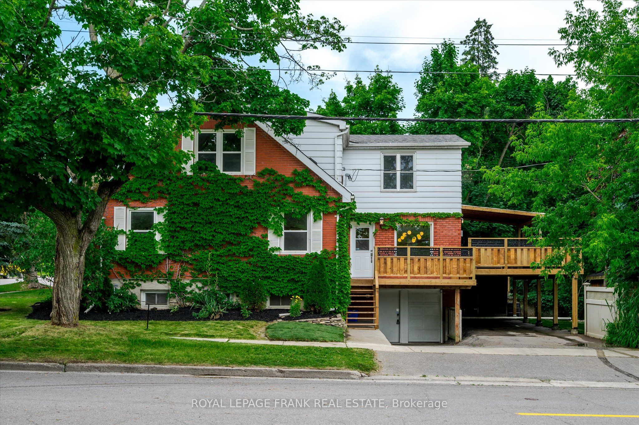 470 Albertus Avenue Property Photo 3