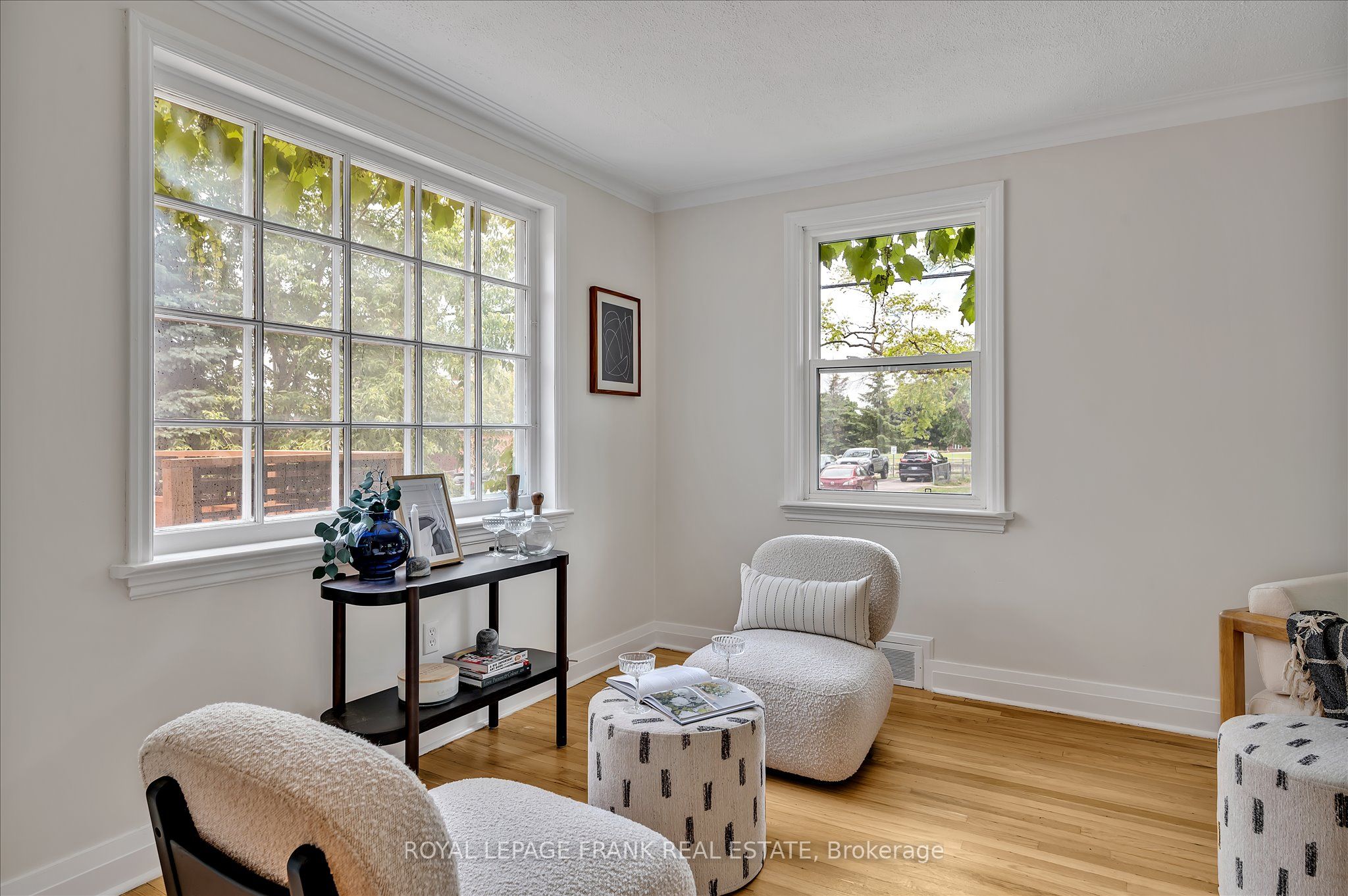 470 Albertus Avenue Property Photo 8