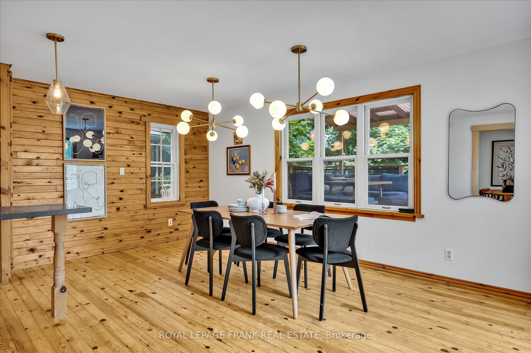 470 Albertus Avenue Property Photo 10