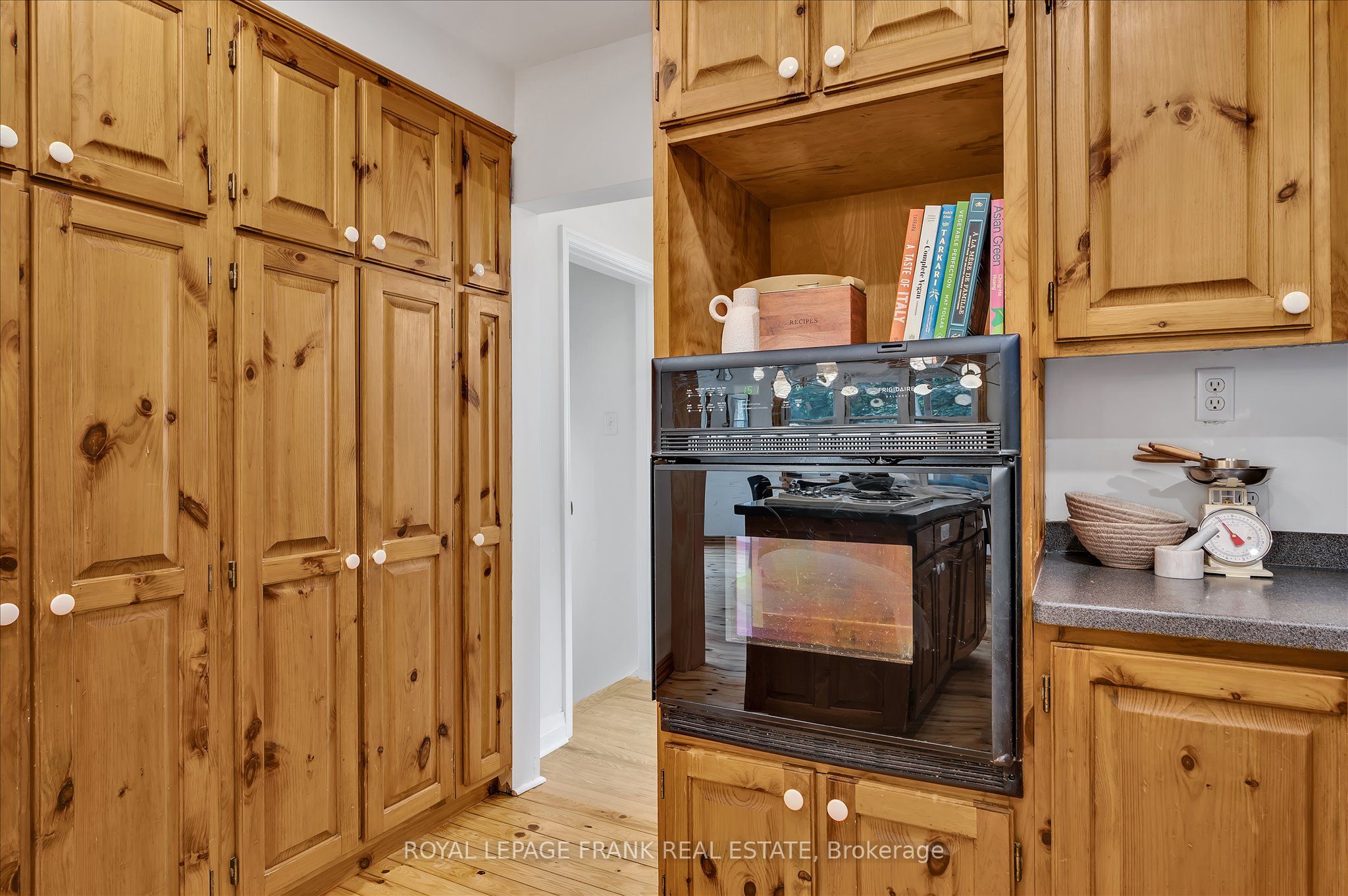 470 Albertus Avenue Property Photo 26