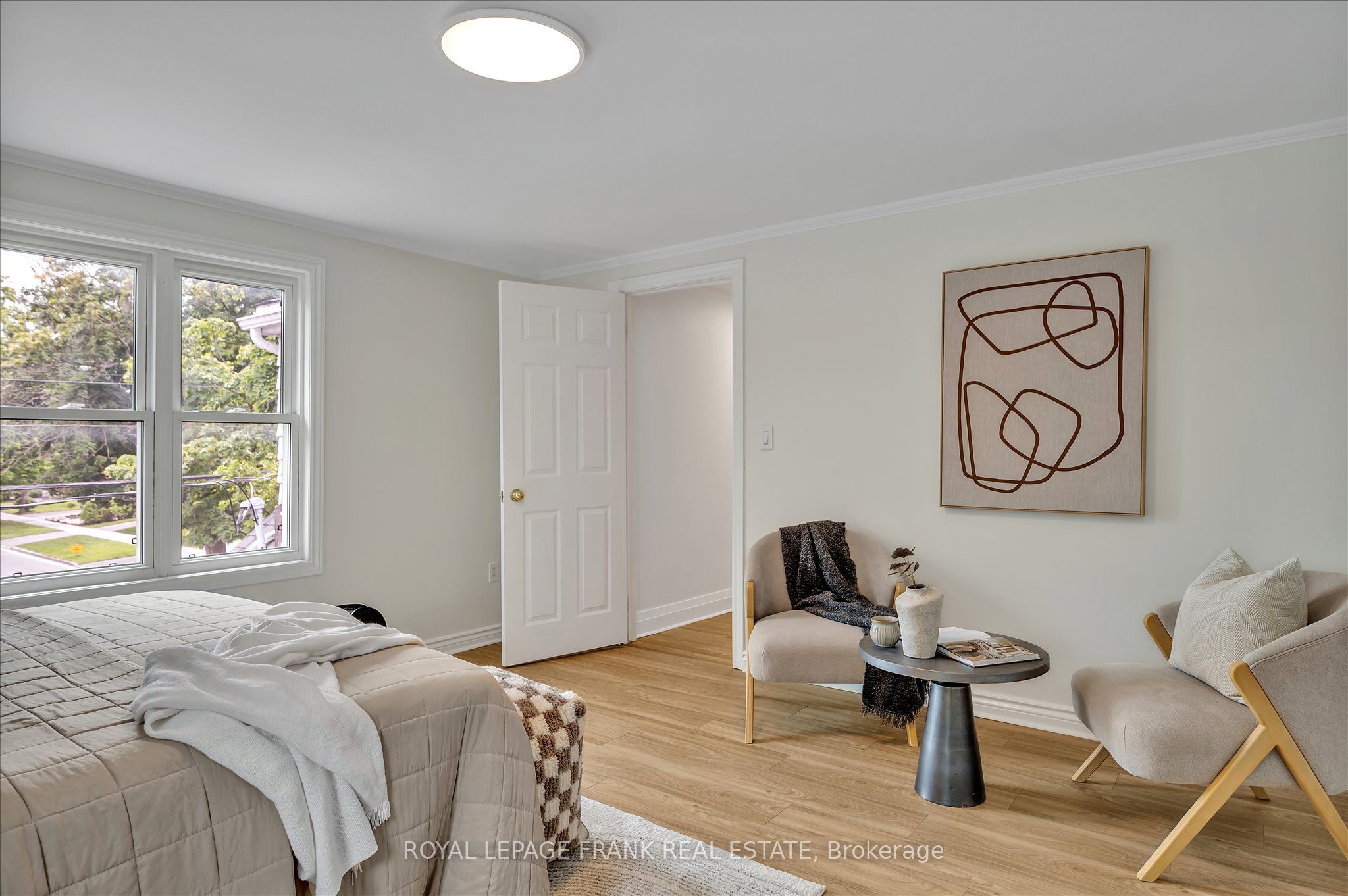 470 Albertus Avenue Property Photo 31