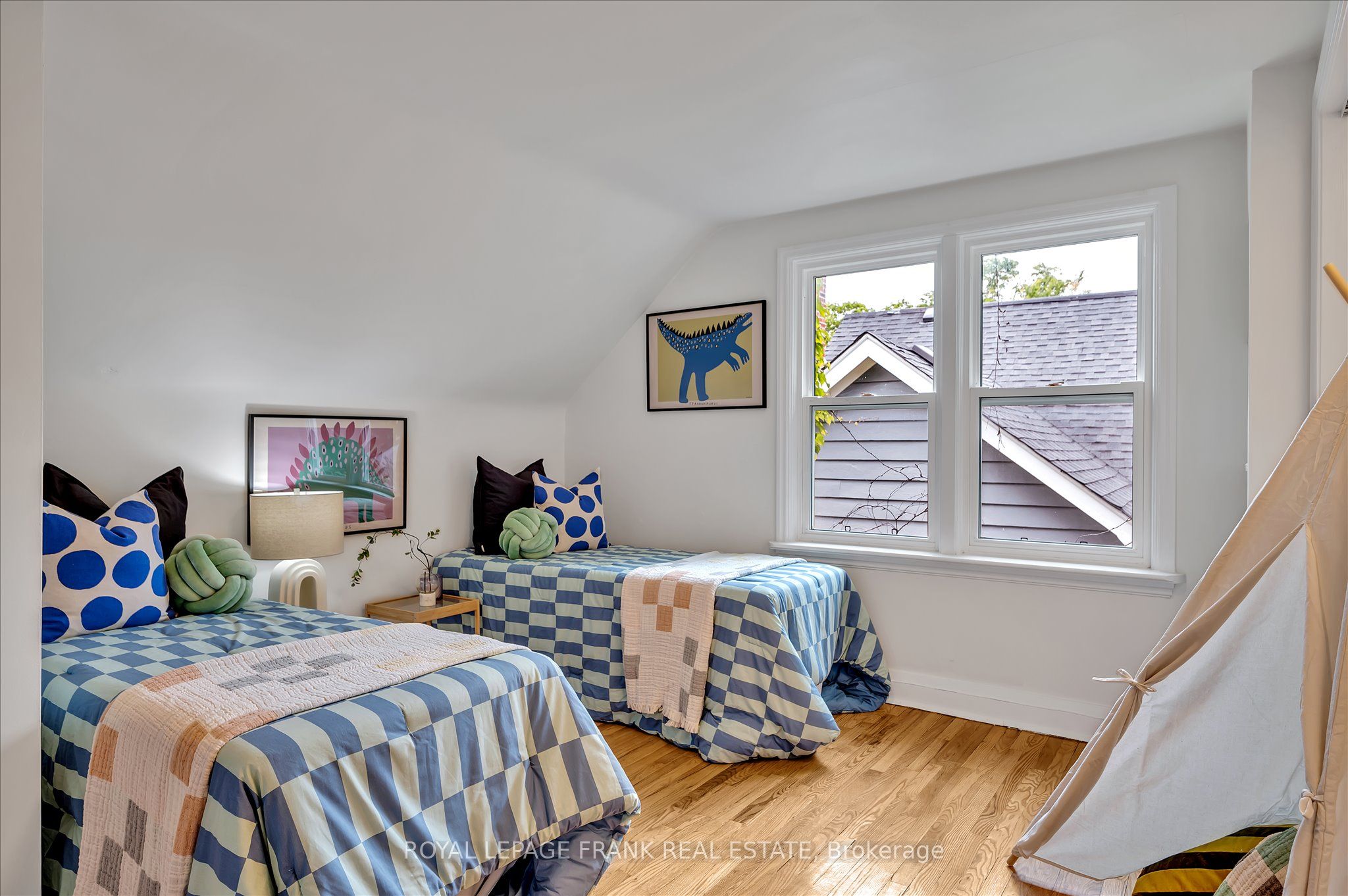 470 Albertus Avenue Property Photo 36