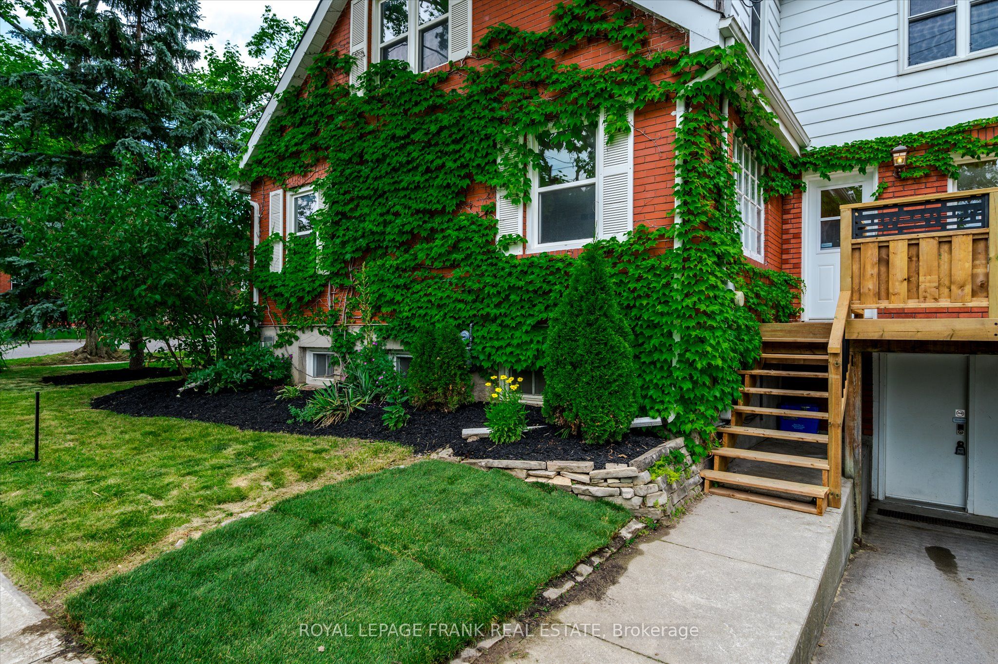 470 Albertus Avenue Property Photo 45