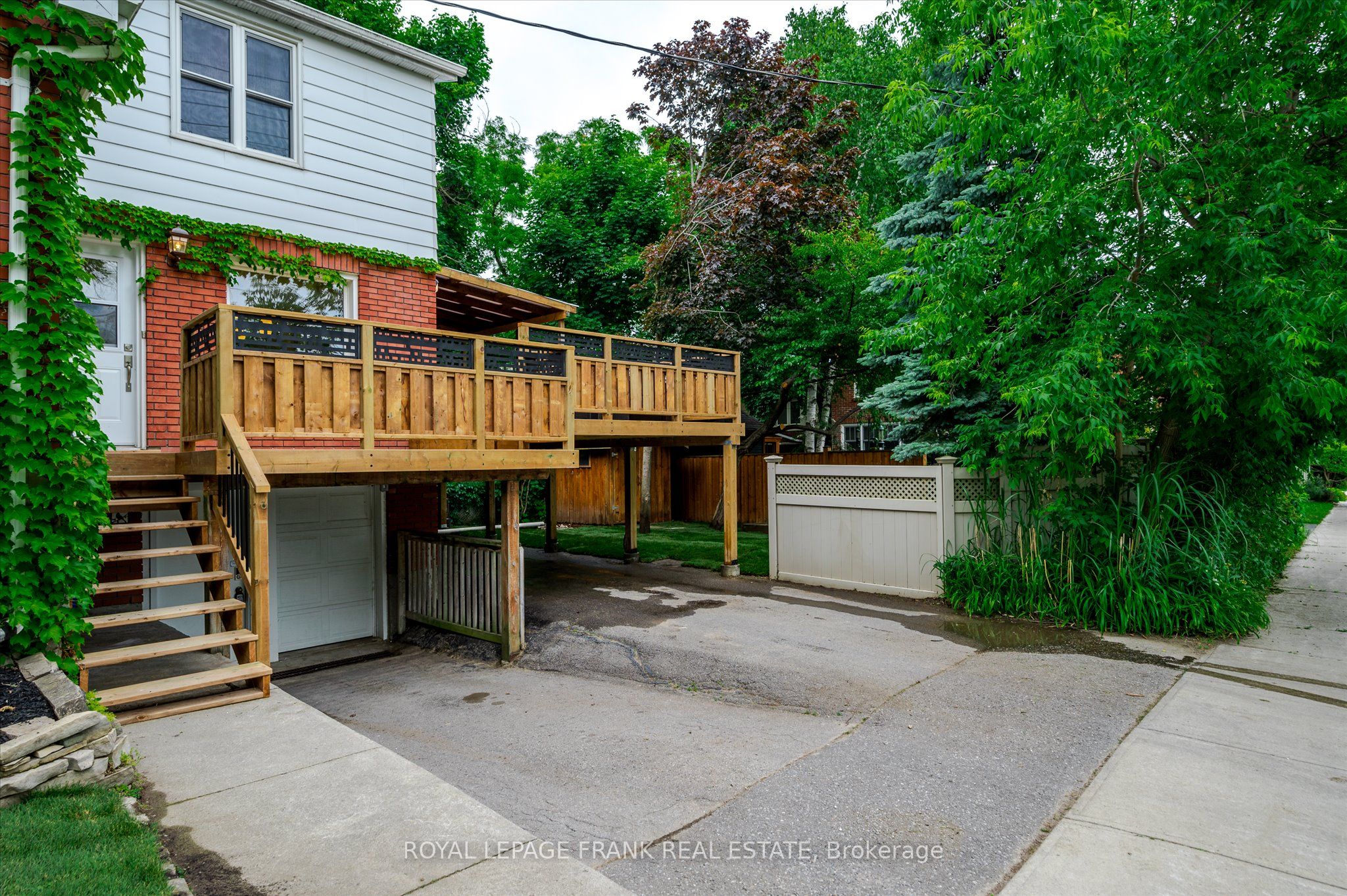 470 Albertus Avenue Property Photo 46