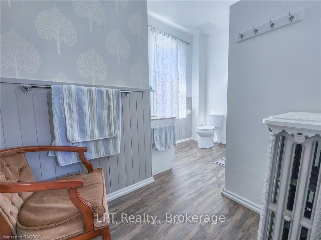 900 2nd Avenue W Property Photo 17