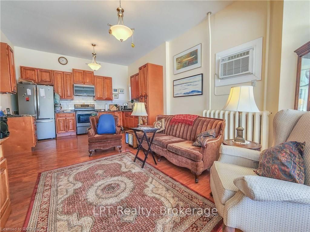 900 2nd Avenue W Property Photo 25