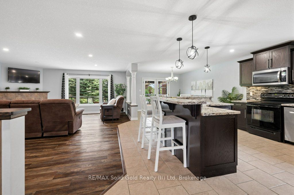 366 Townsend Drive Property Photo 8