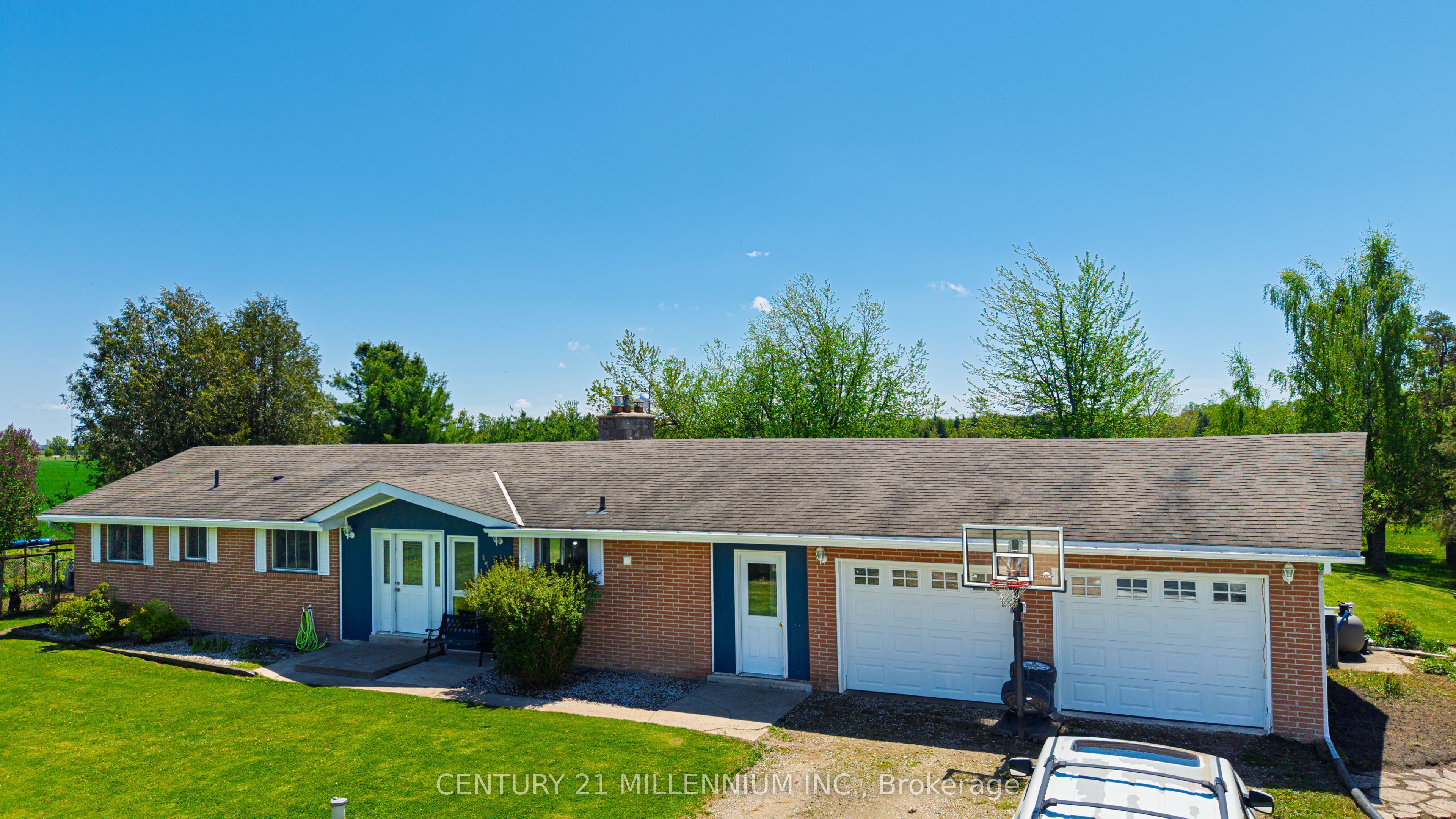 423344 25th Side Road Property Photo 3