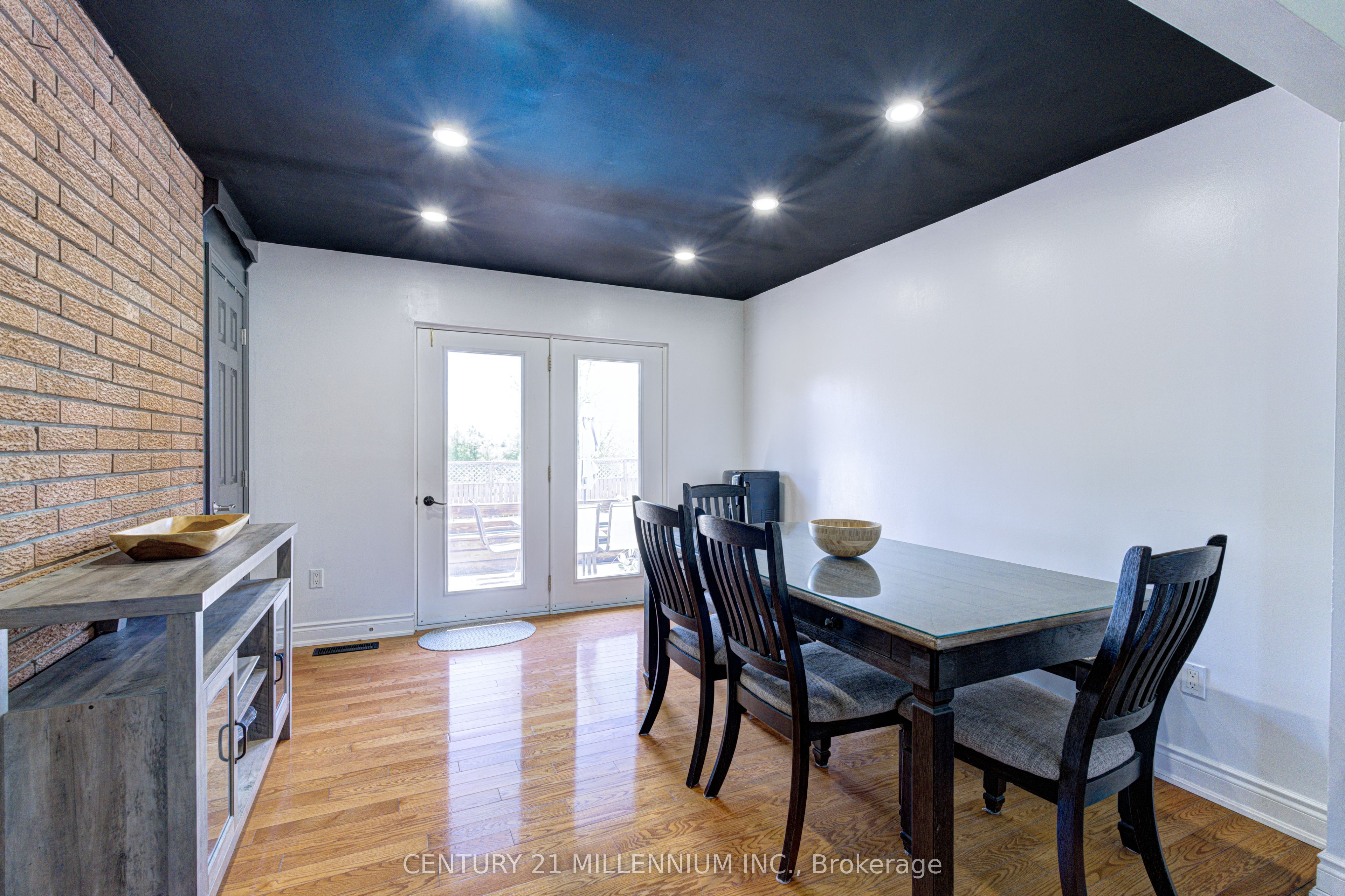 423344 25th Side Road Property Photo 12