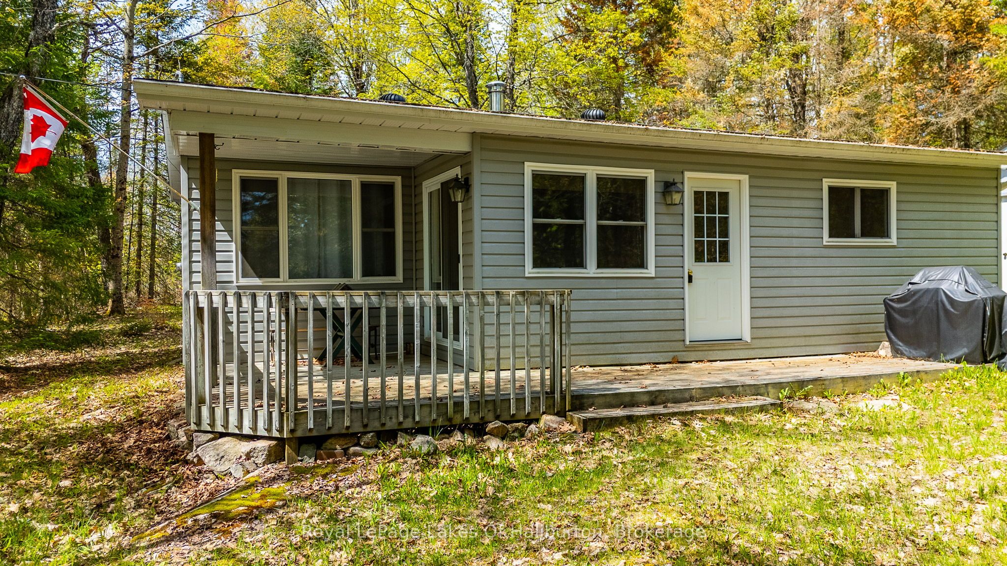 1099 Yellow Rock Drive Property Photo 5