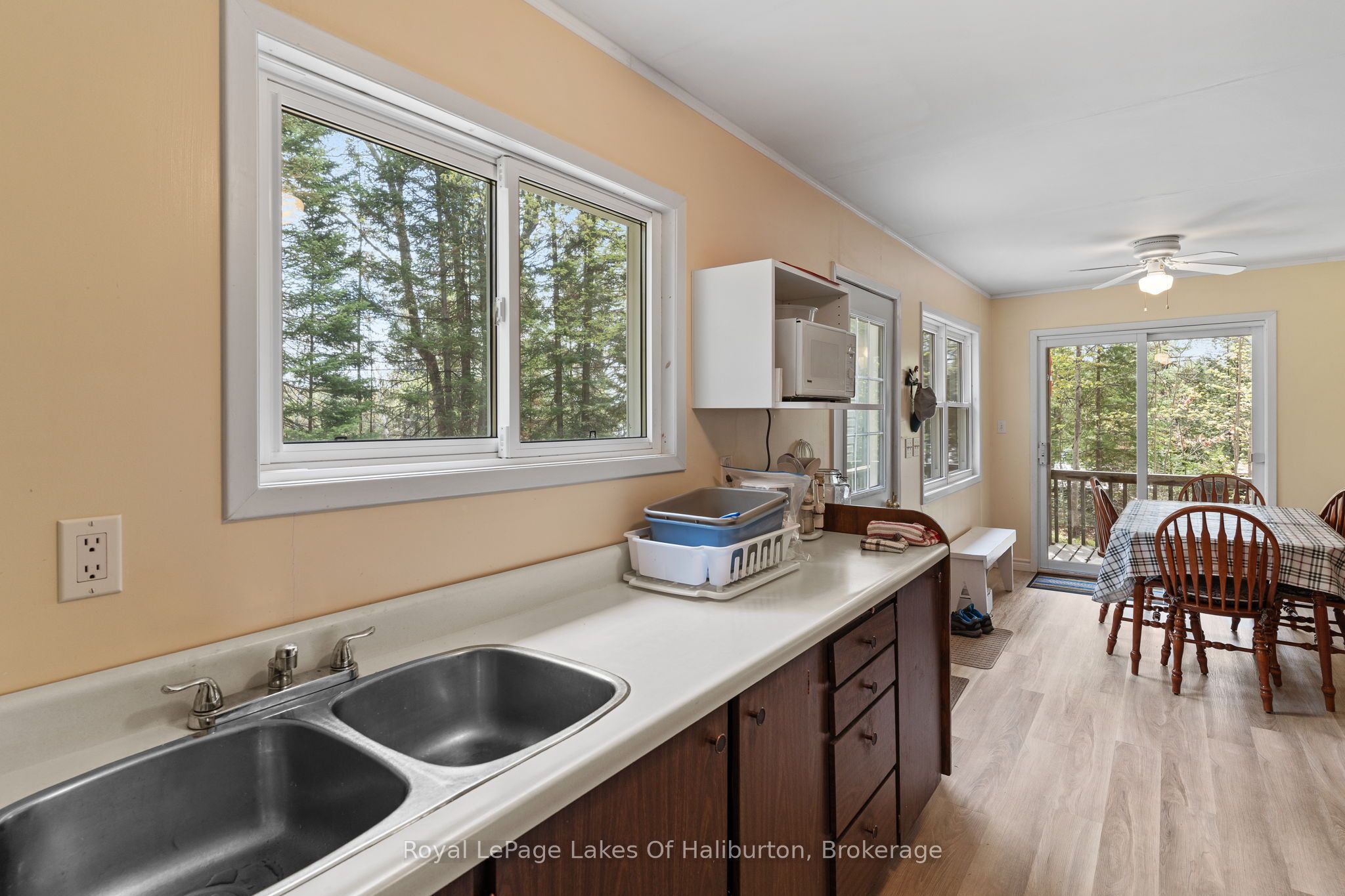1099 Yellow Rock Drive Property Photo 13
