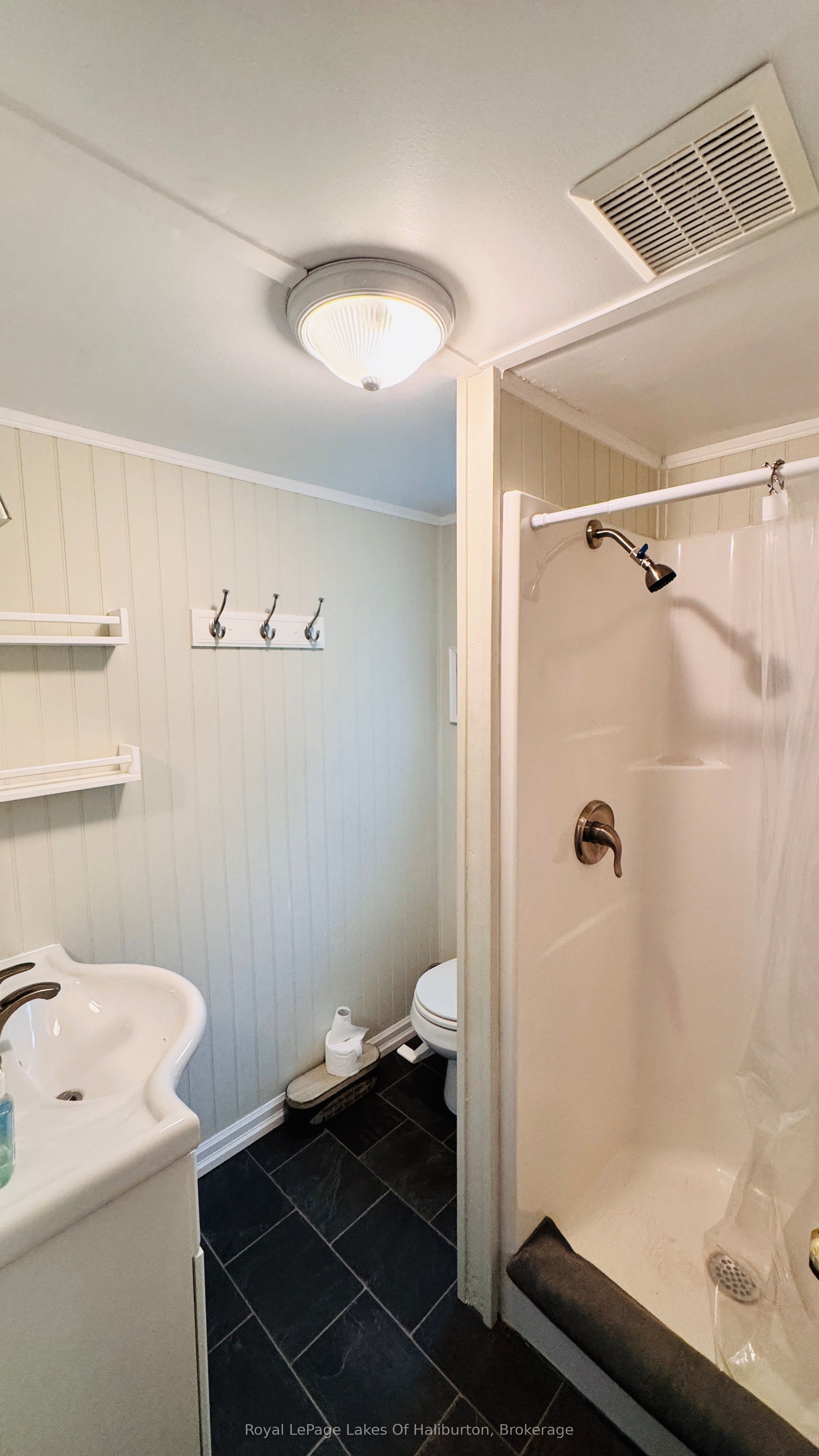 1099 Yellow Rock Drive Property Photo 25
