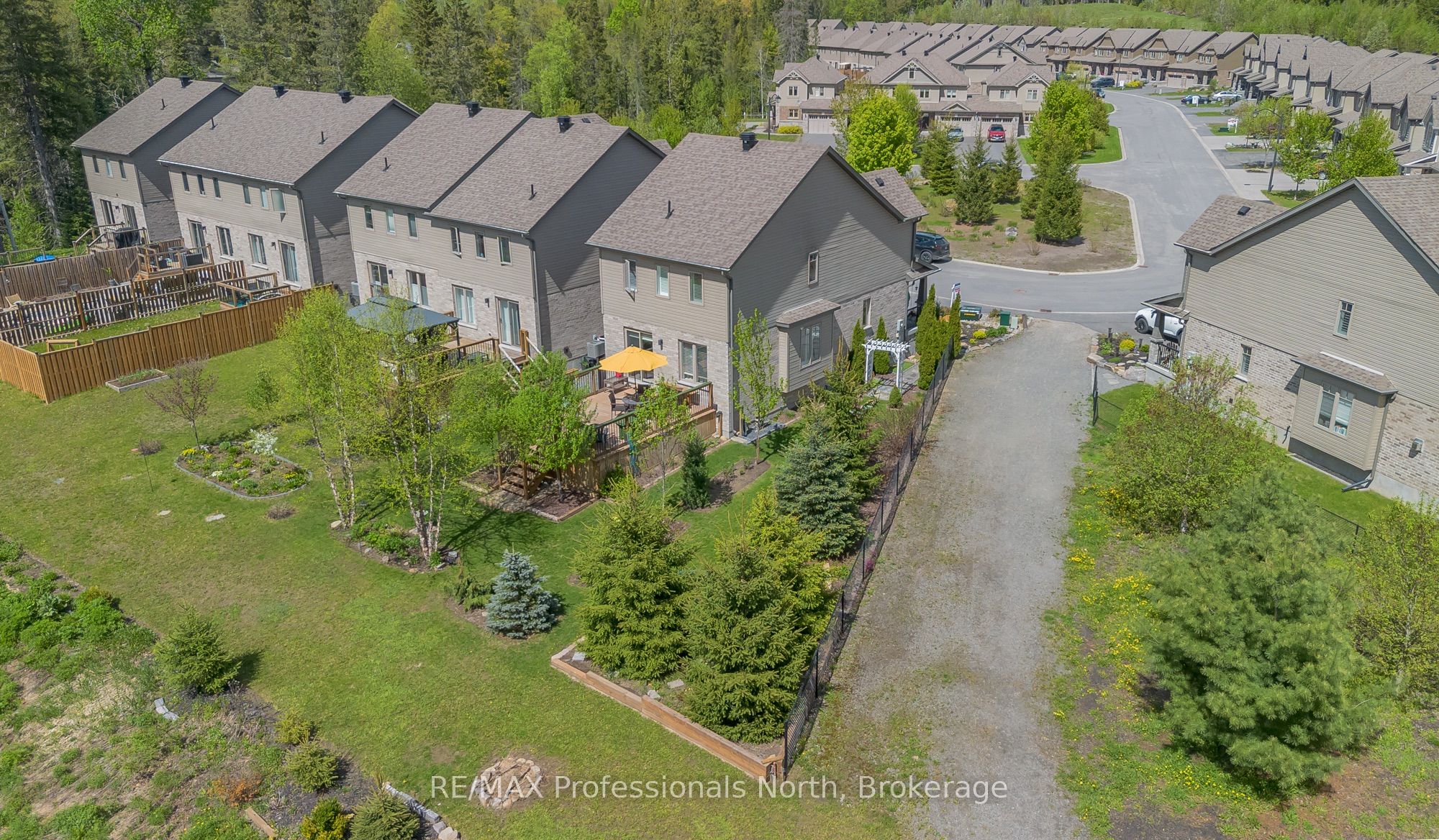 36 Spalding Crescent Property Photo 5