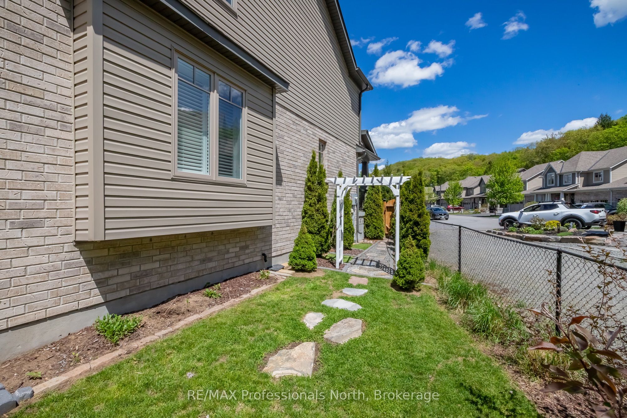 36 Spalding Crescent Property Photo 14