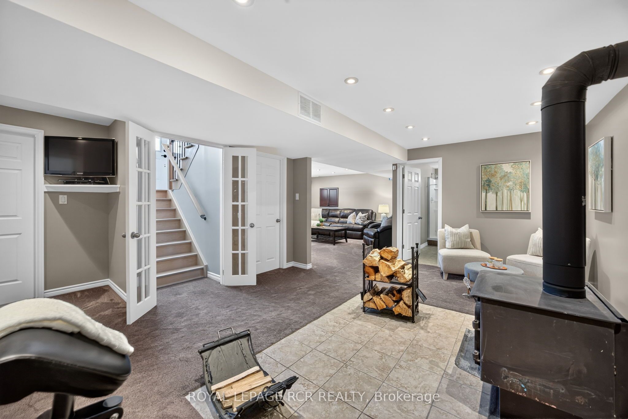 17 Deaken Drive Property Photo 23