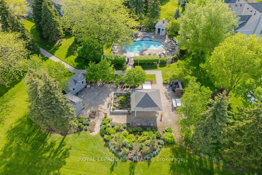 1 Lakeside Drive 13 Property Photo 6