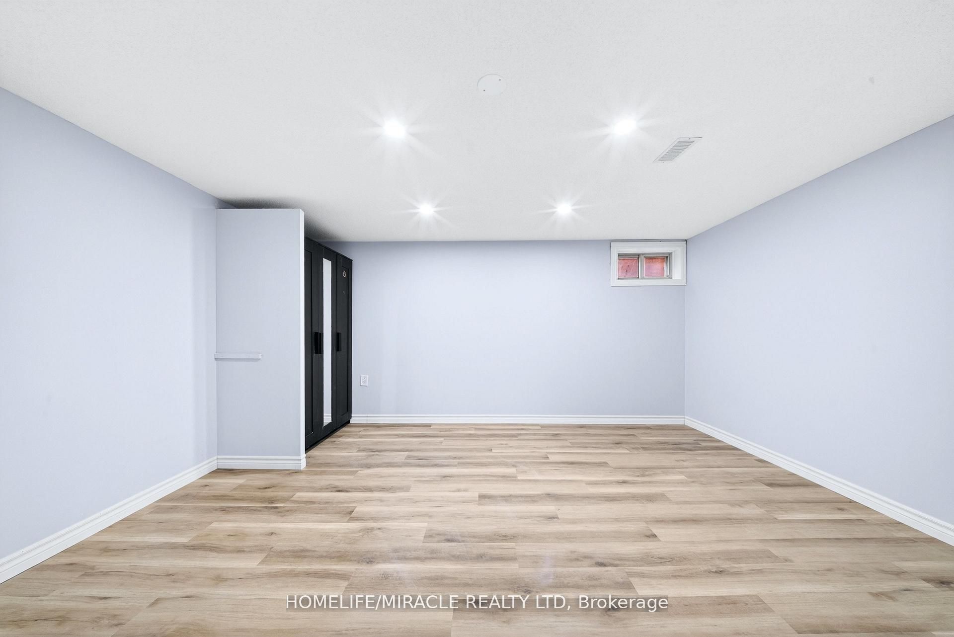 100 West 3rd Street Property Photo 3