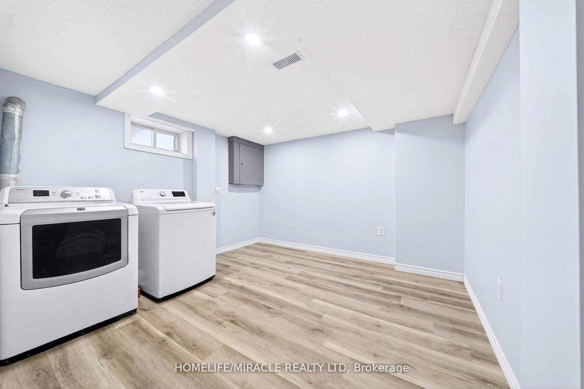 100 West 3rd Street Property Photo 18