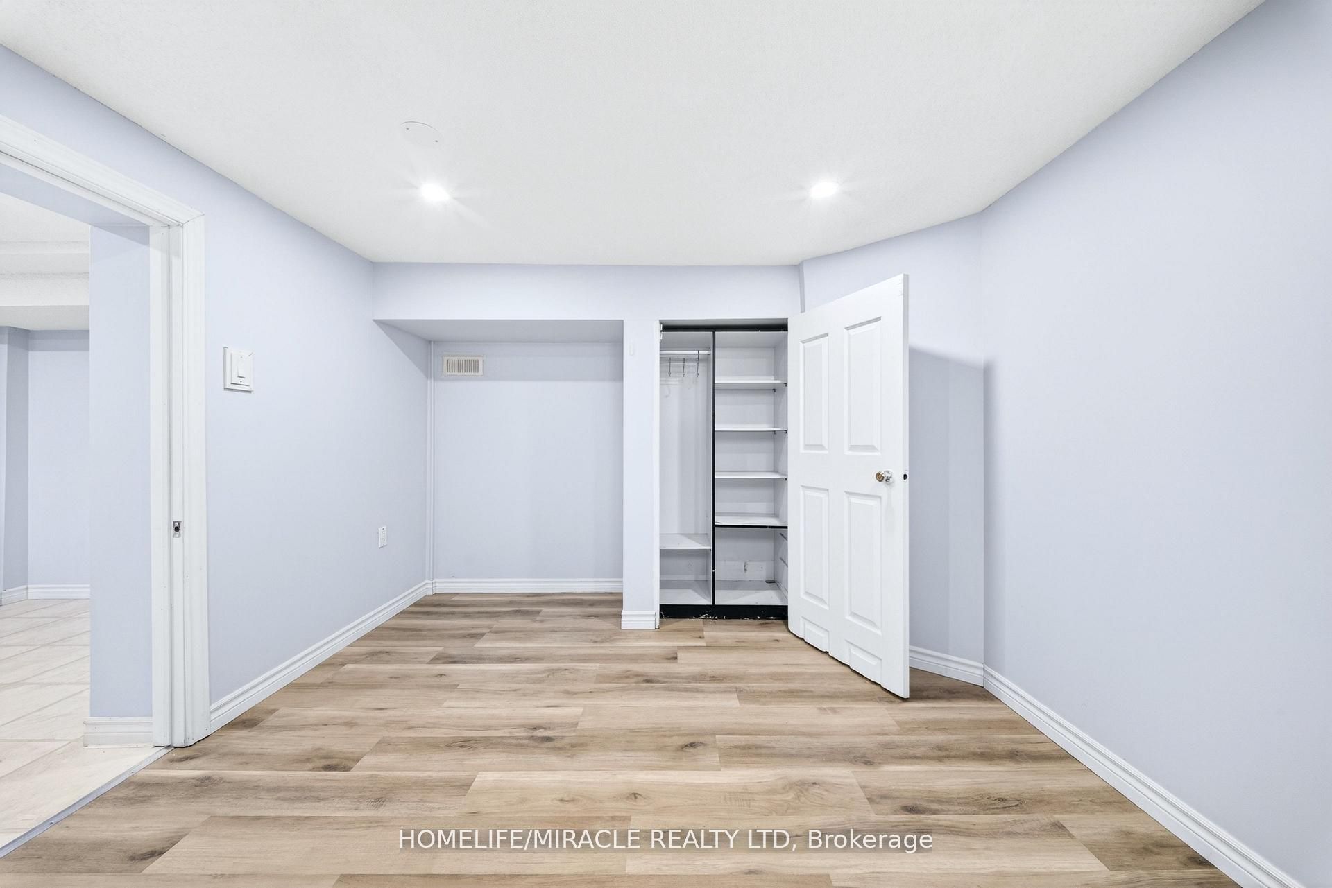 100 West 3rd Street Property Photo 21