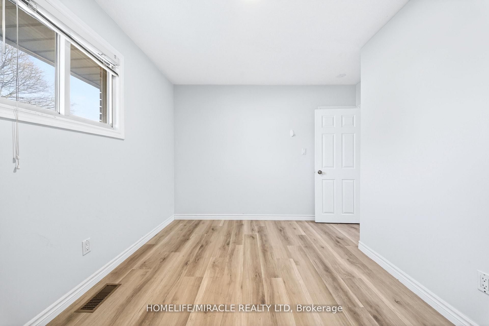 100 West 3rd Street Property Photo 24