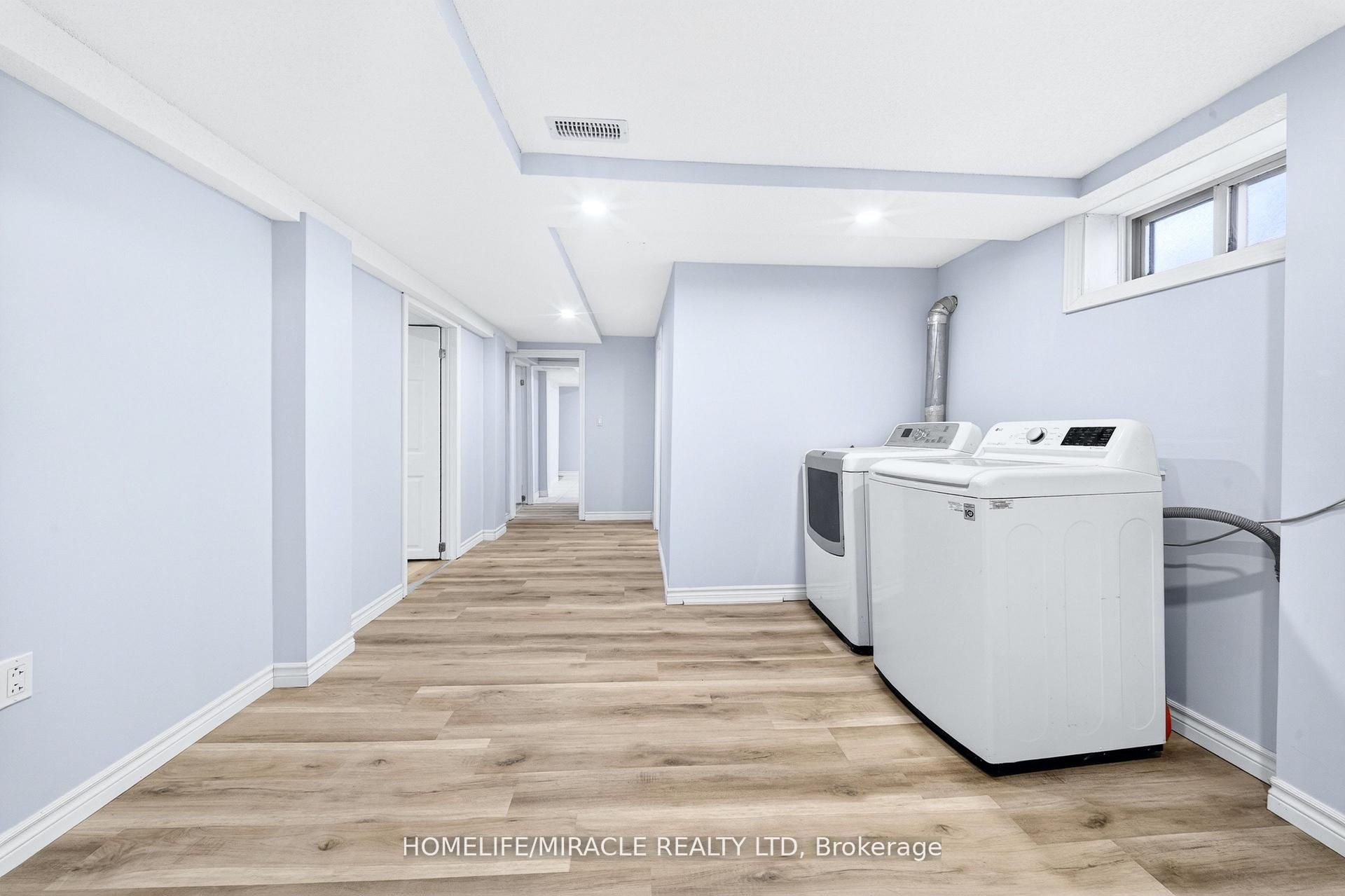 100 West 3rd Street Property Photo 25