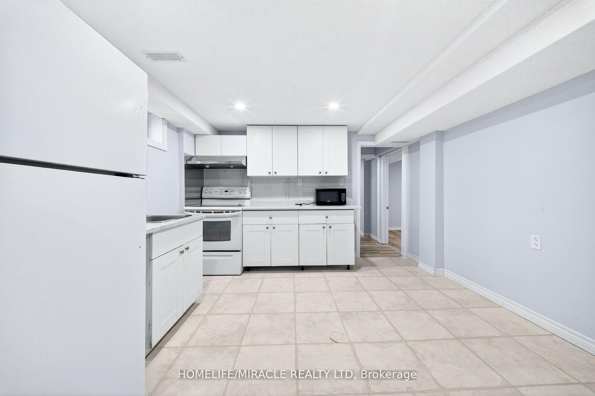 100 West 3rd Street Property Photo 29
