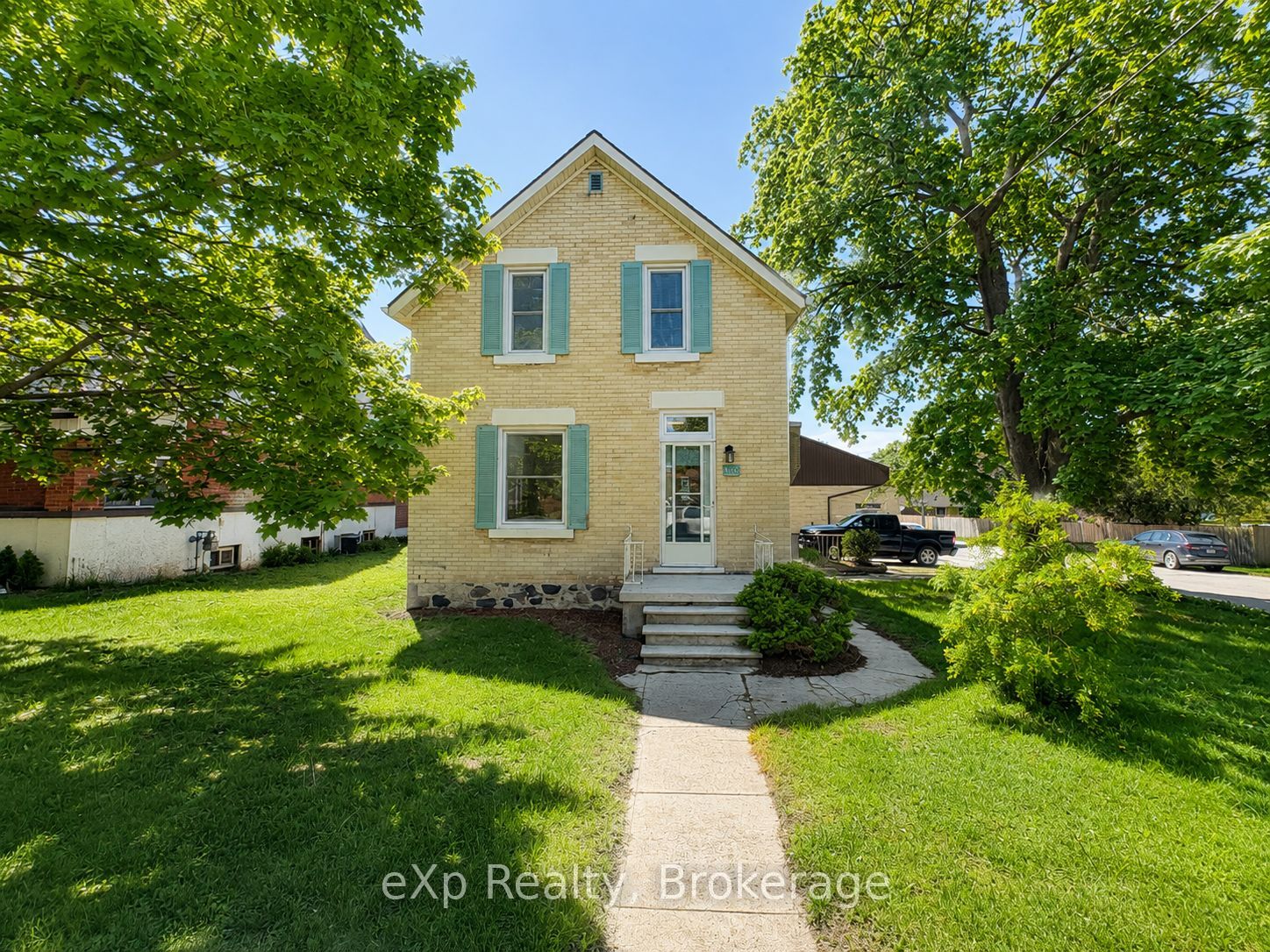 595 9th Street Property Photo 1