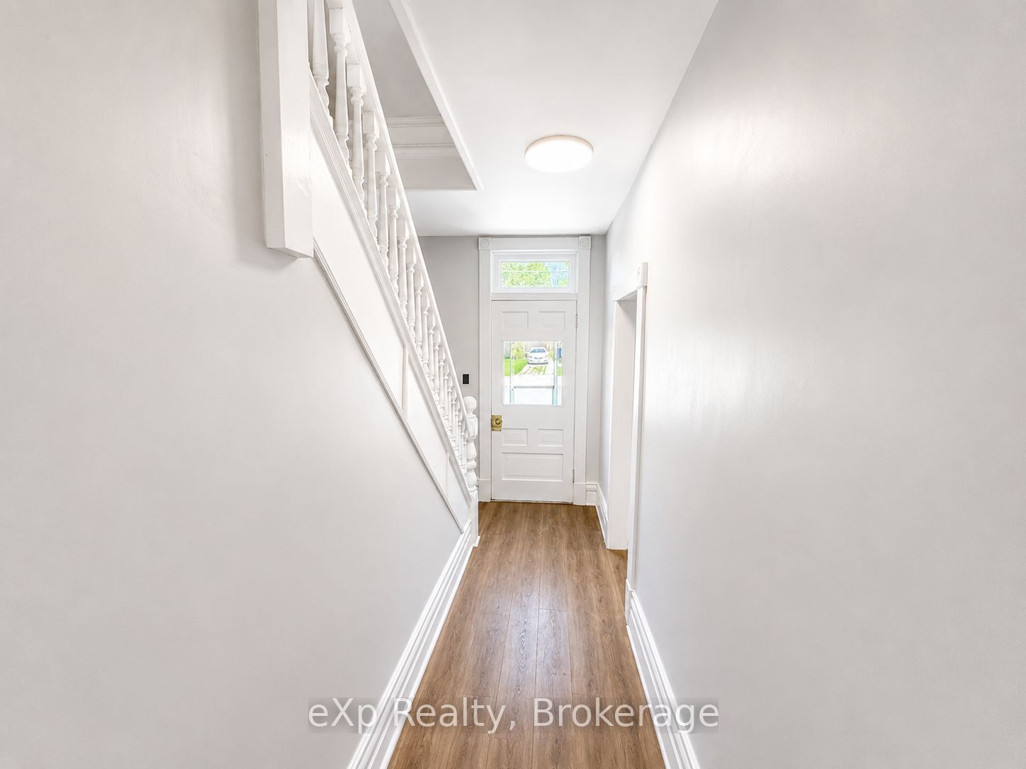 595 9th Street Property Photo 8